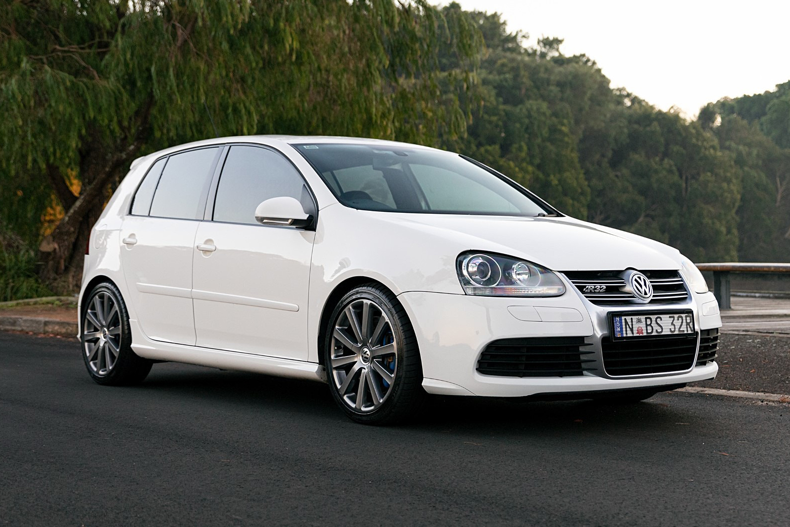 NO RESERVE: 2008 VOLKSWAGEN GOLF (MK5) R32