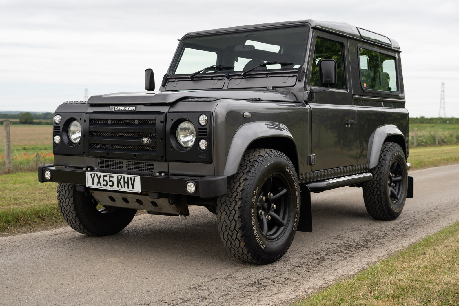 NO RESERVE: 2005 LAND ROVER DEFENDER 90 TD5 COUNTY