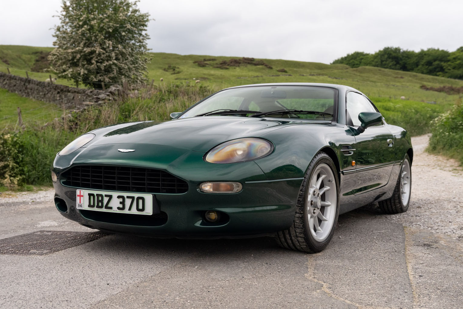 NO RESERVE: 1996 ASTON MARTIN DB7