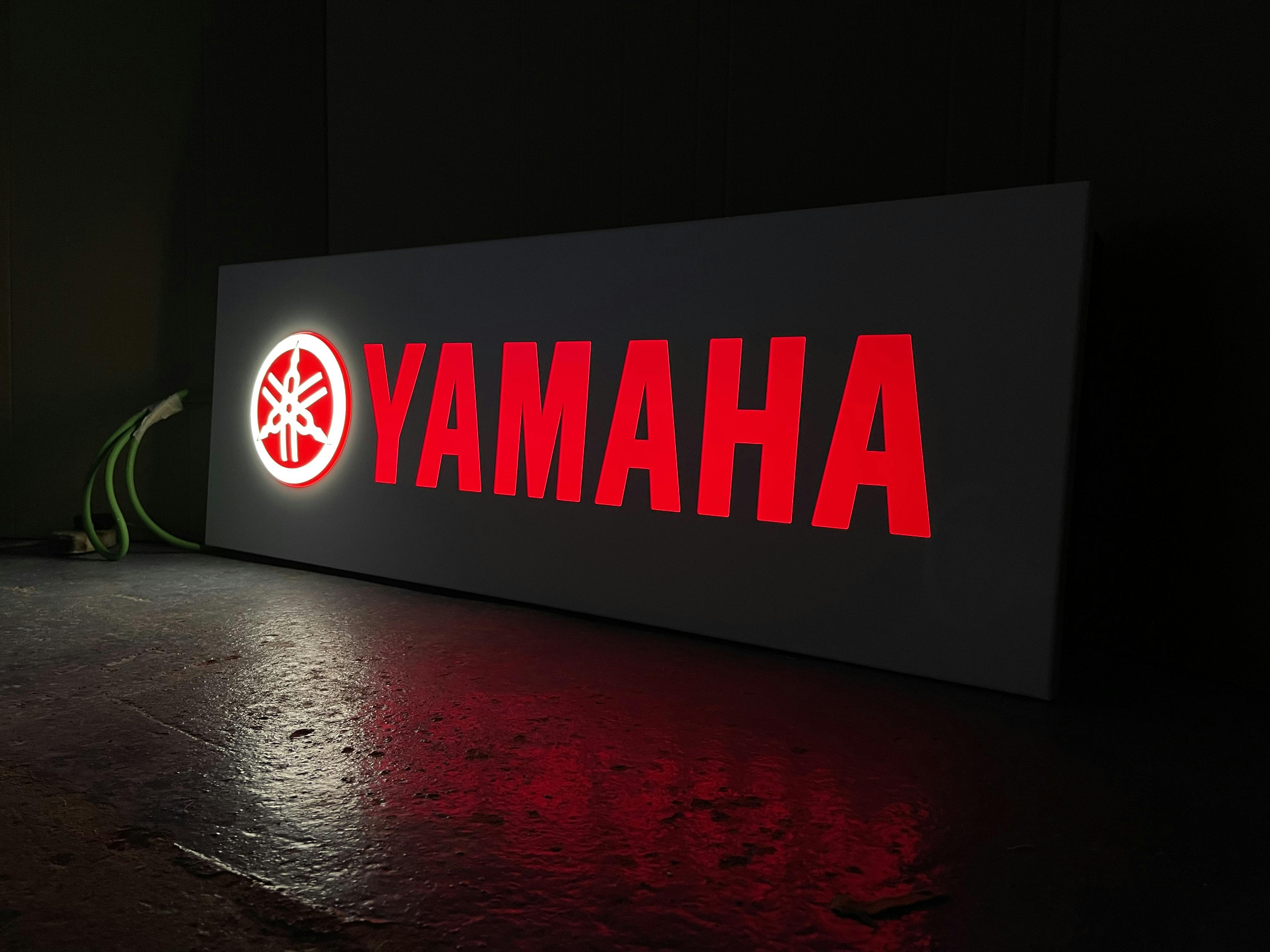 YAMAHA ILLUMINATED DEALERSHIP SIGN