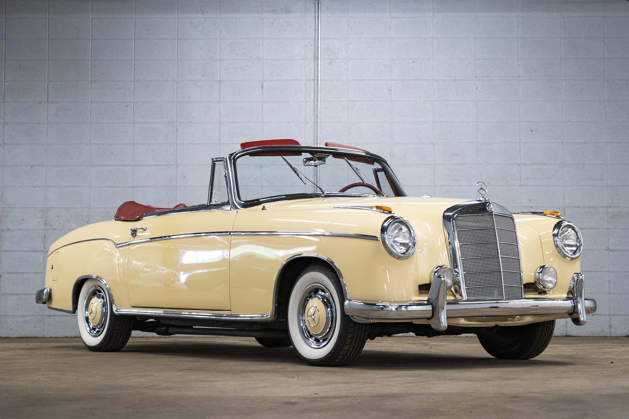 1960 MERCEDES-BENZ 220 SE ‘PONTON’ CABRIOLET