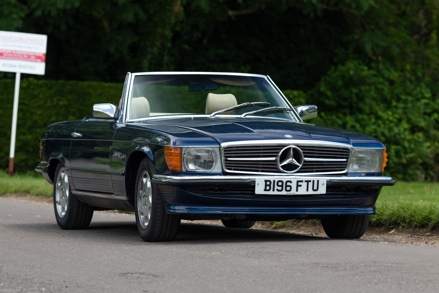 NO RESERVE: 1985 MERCEDES-BENZ (R107) 500 SL