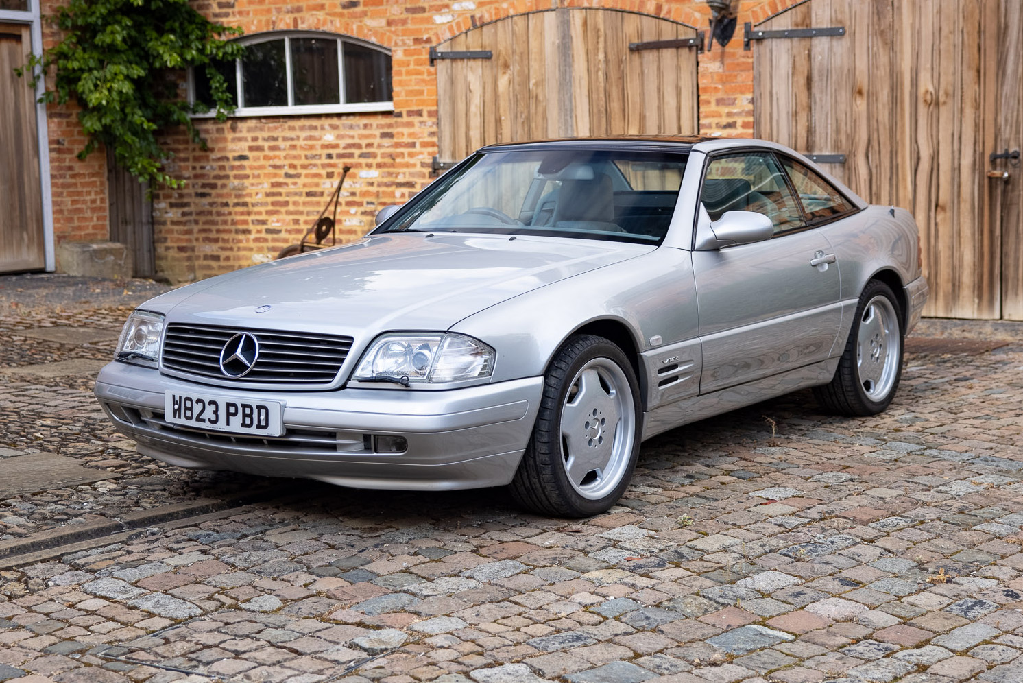 NO RESERVE: 2000 MERCEDES-BENZ (R129) SL600