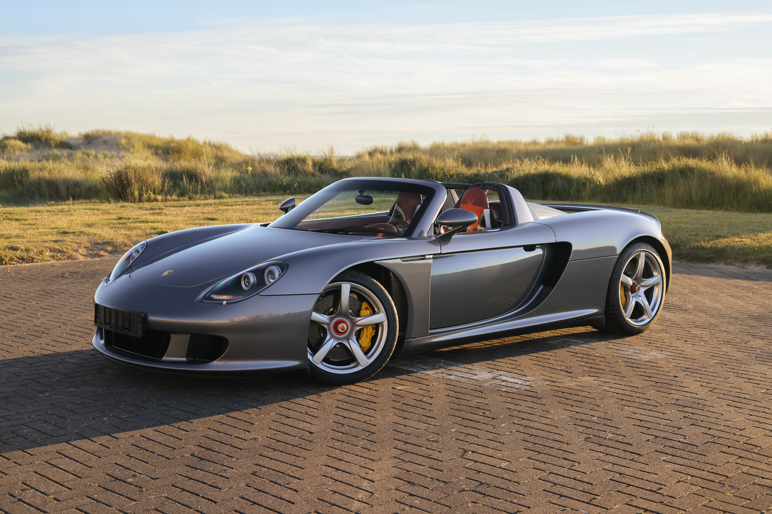 NO RESERVE: 2004 PORSCHE CARRERA GT - EX-JENSON BUTTON