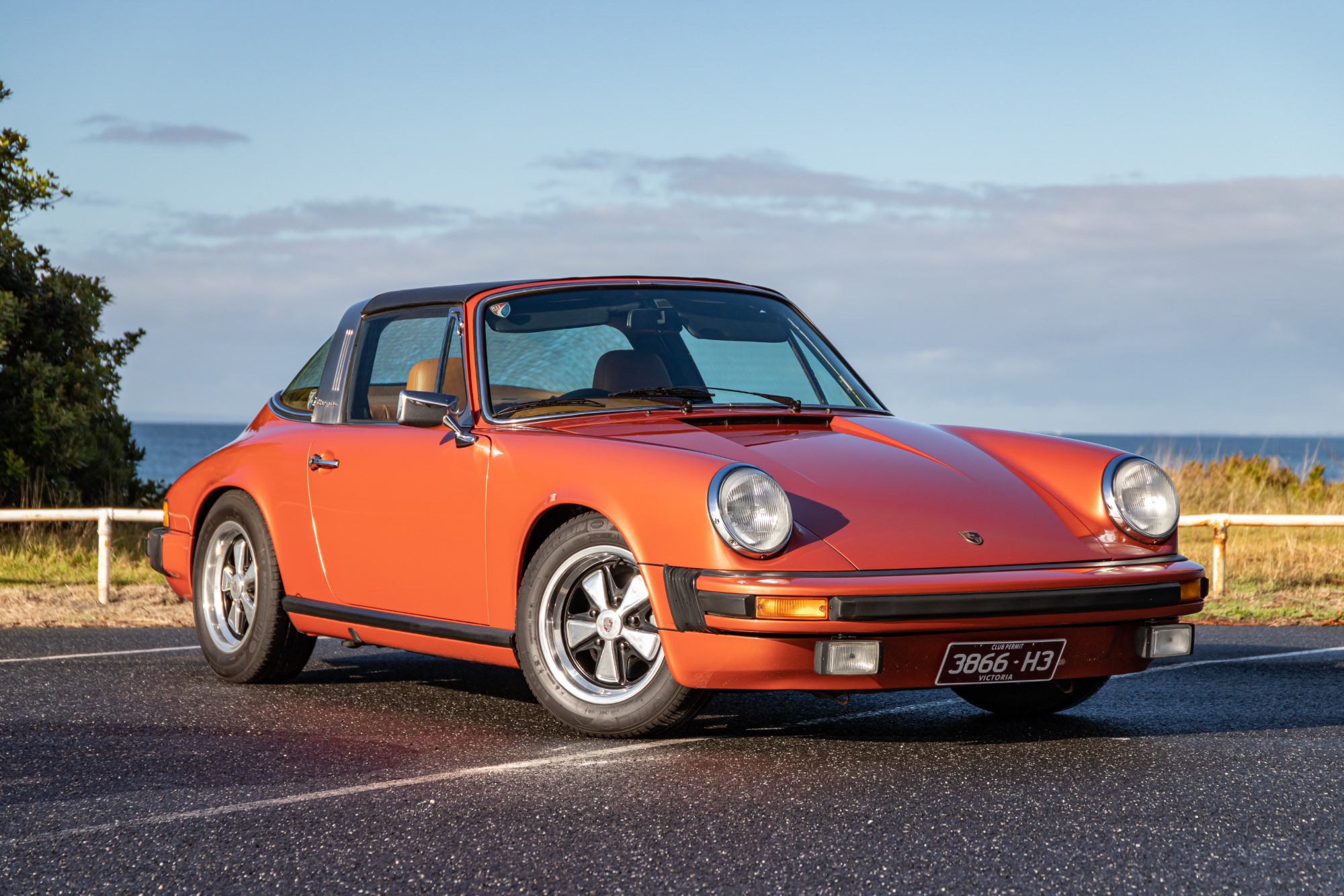 NO RESERVE: 1975 PORSCHE 911 2.7 TARGA