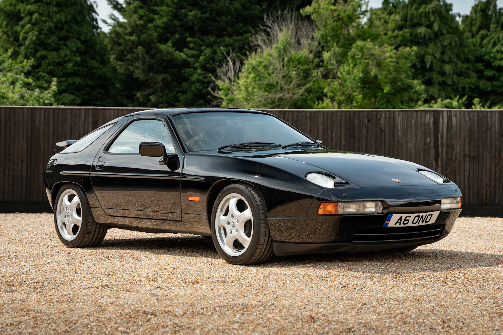 NO RESERVE: 1988 PORSCHE 928 S4