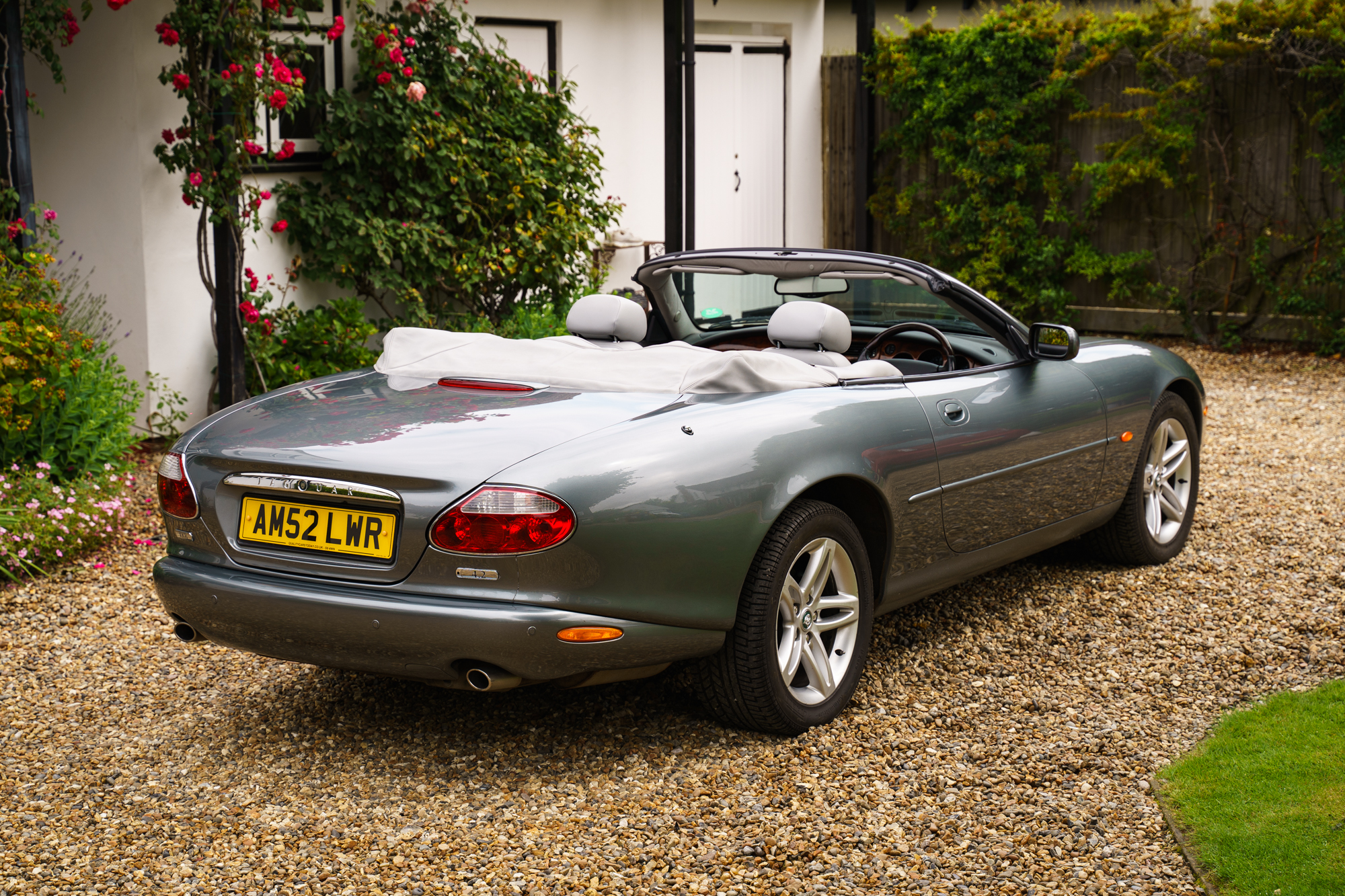 2003 JAGUAR XK8 4.2 CONVERTIBLE