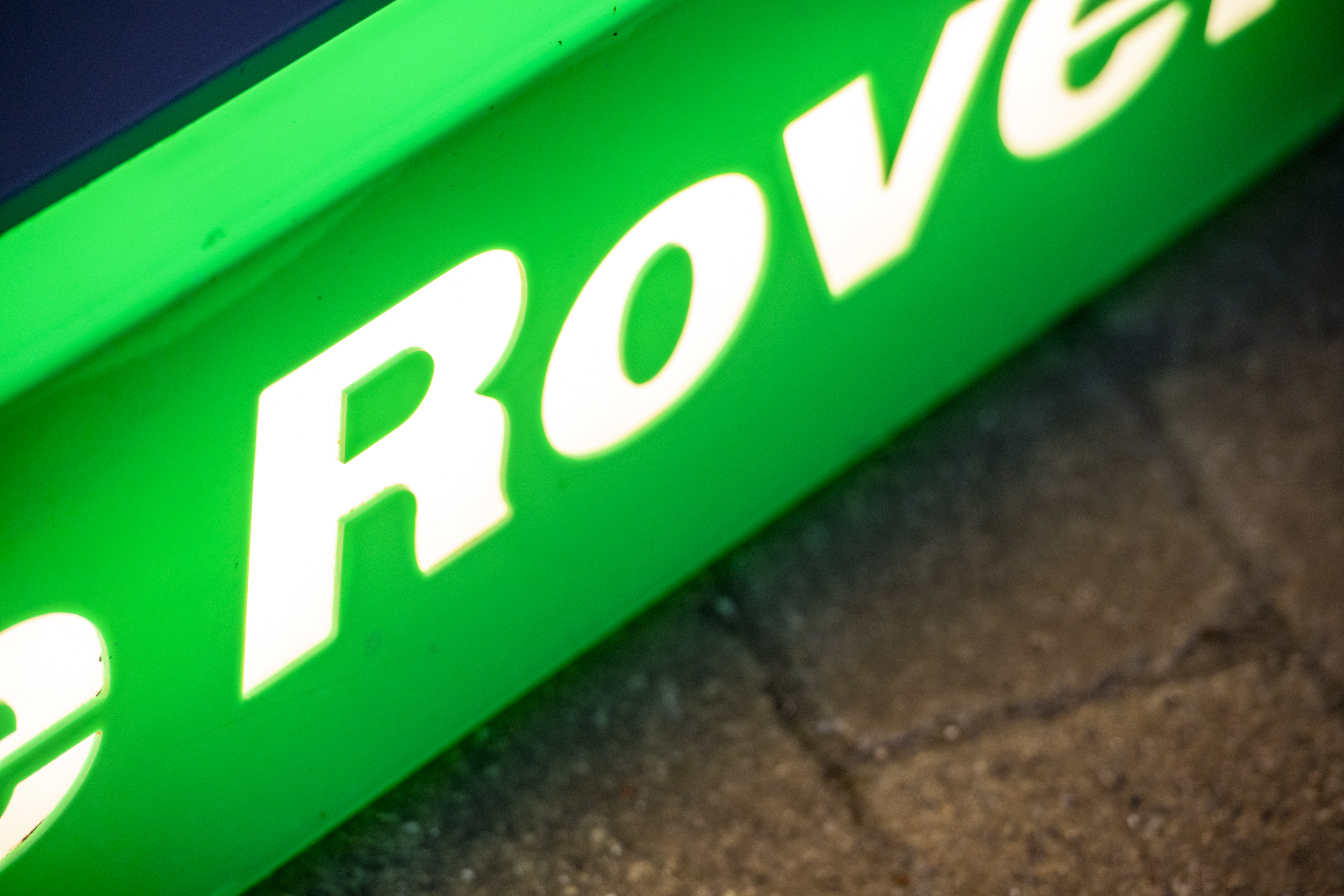 RANGE ROVER ILLUMINATED SIGN