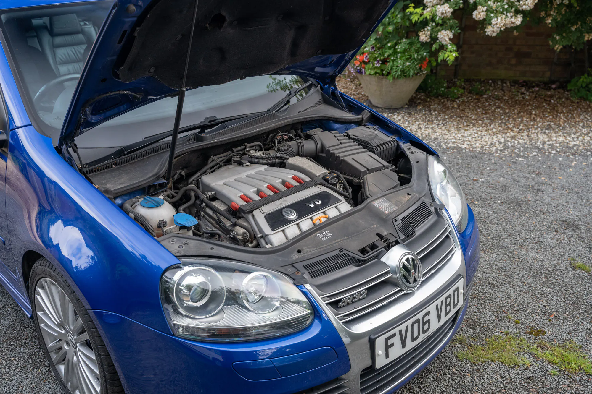 2006 VOLKSWAGEN GOLF (MK5) R32