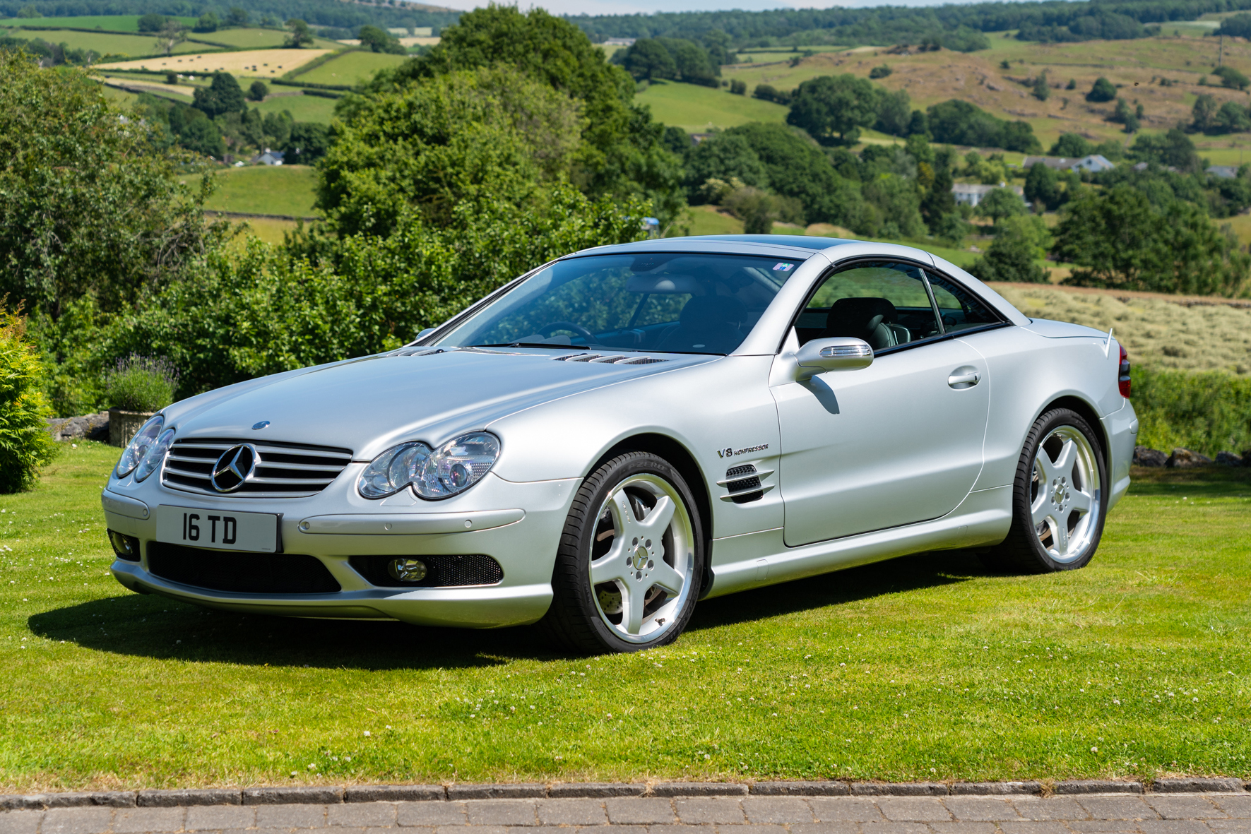 NO RESERVE: 2006 MERCEDES-BENZ SL55 AMG