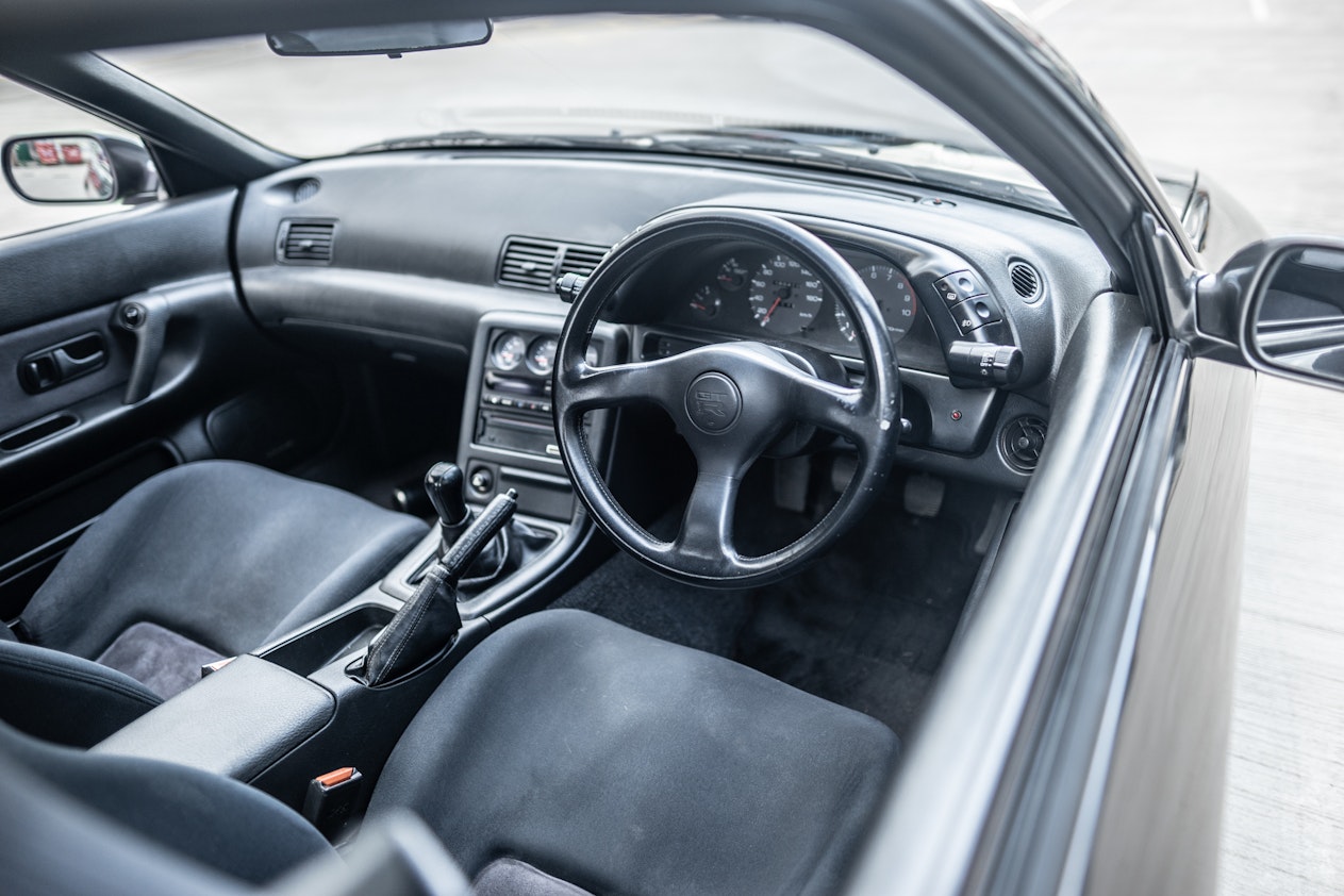 R32 Skyline Interior