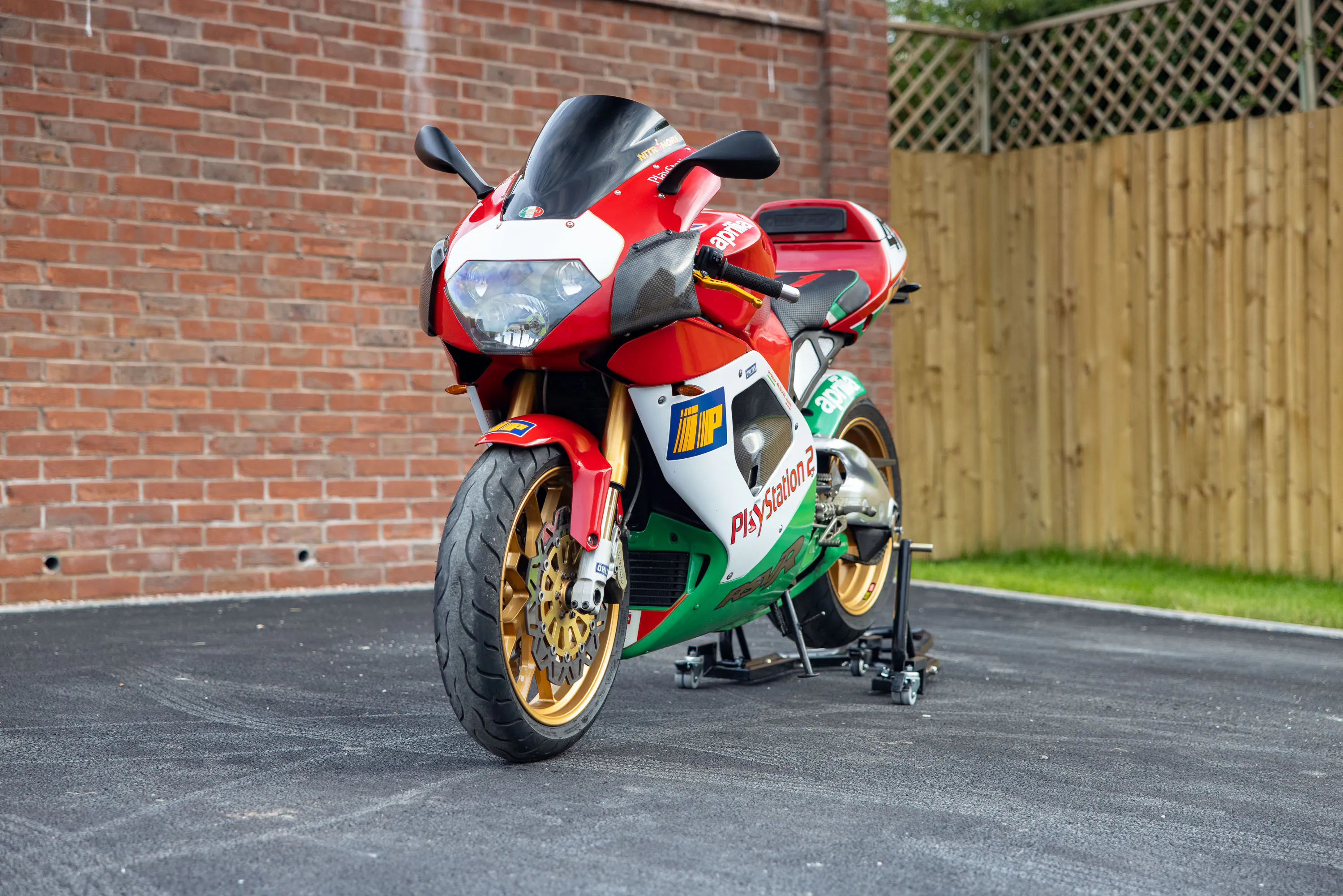 Aprilla Mille R 2002 APRILIA RSV MILLE R