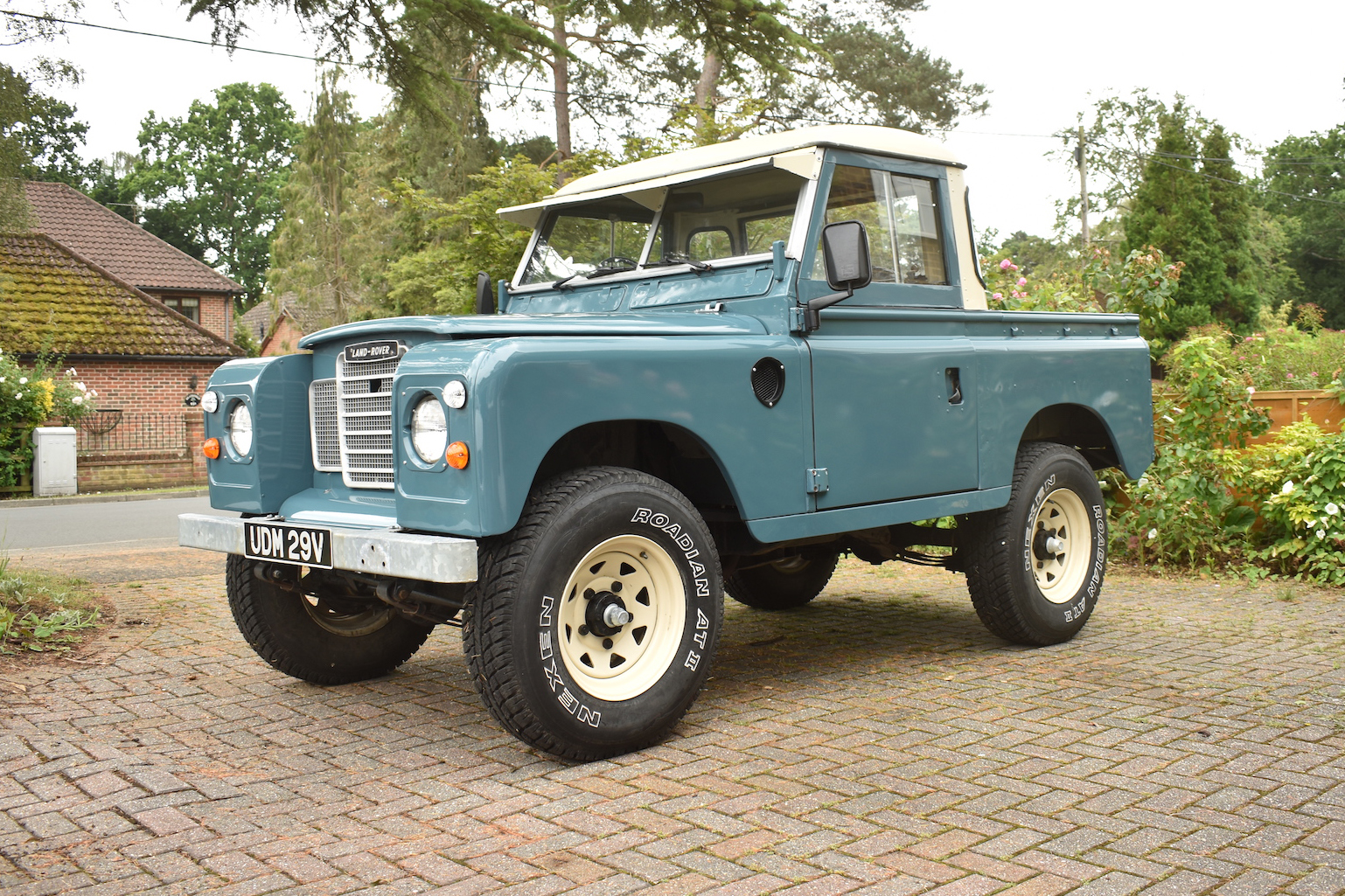 1980 LAND ROVER SERIES III 88' PICK UP