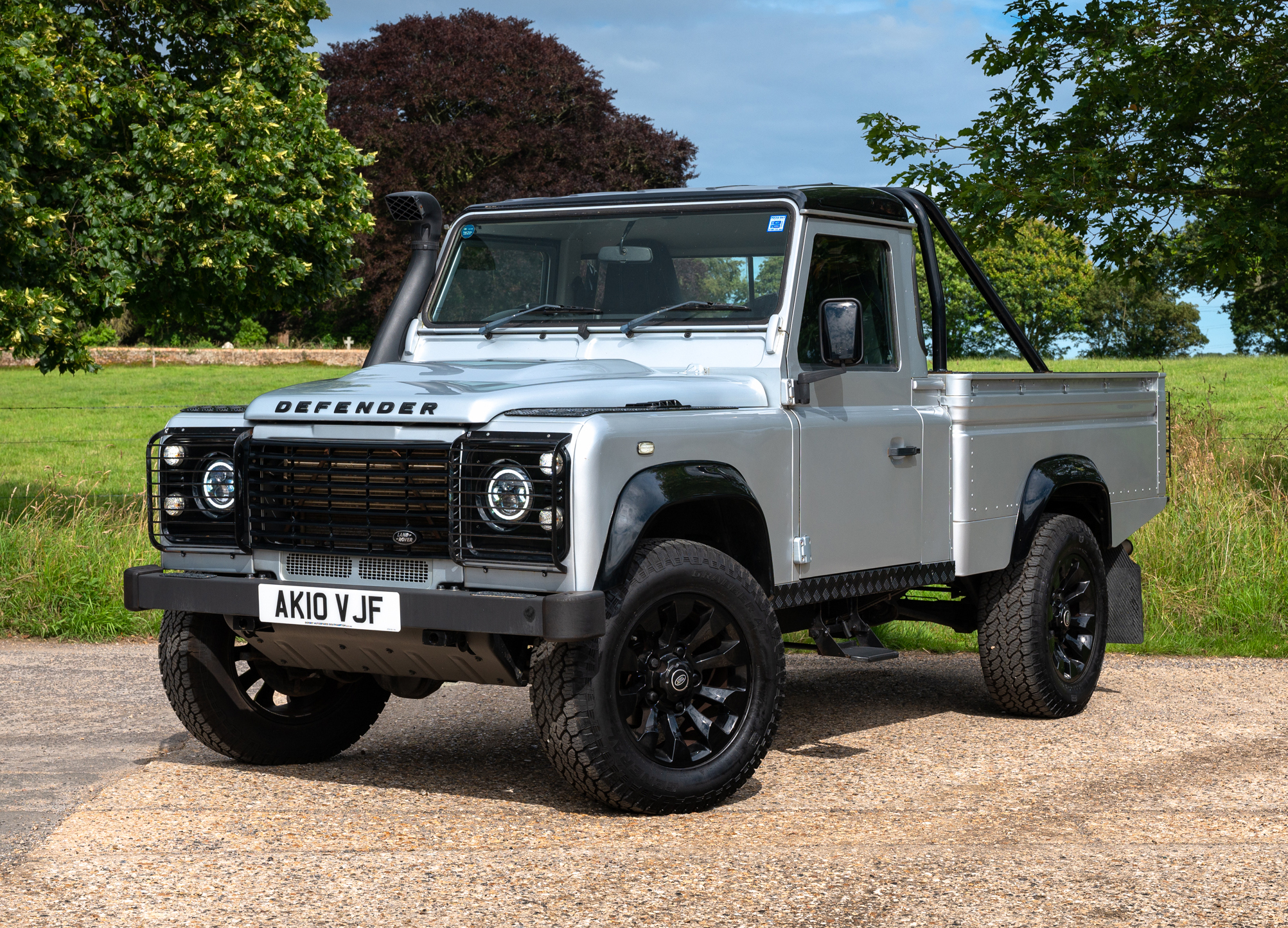 2010 LAND ROVER DEFENDER 110 SINGLE CAB  PICKUP