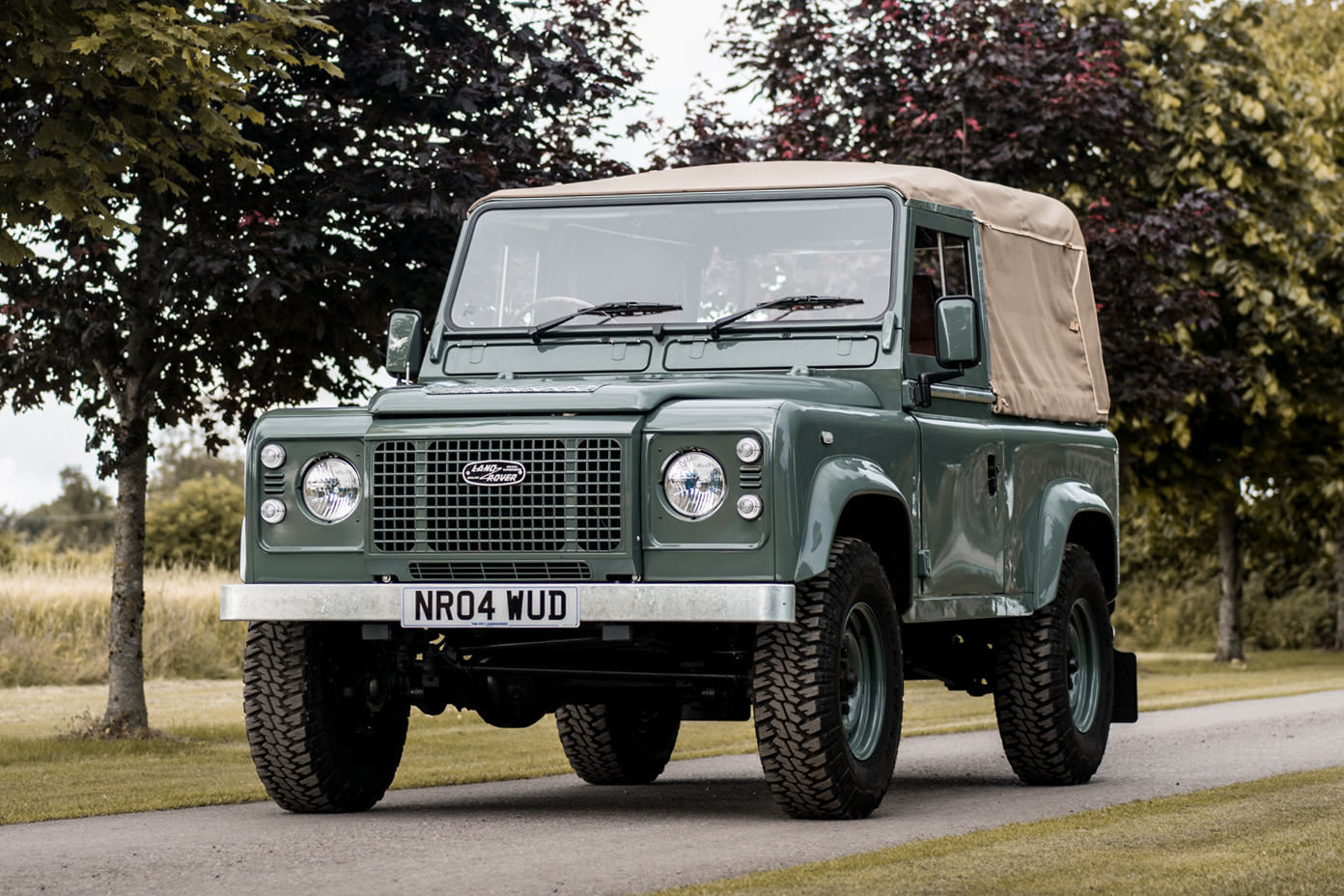 NO RESERVE: 2004 LAND ROVER DEFENDER 90 SOFT TOP