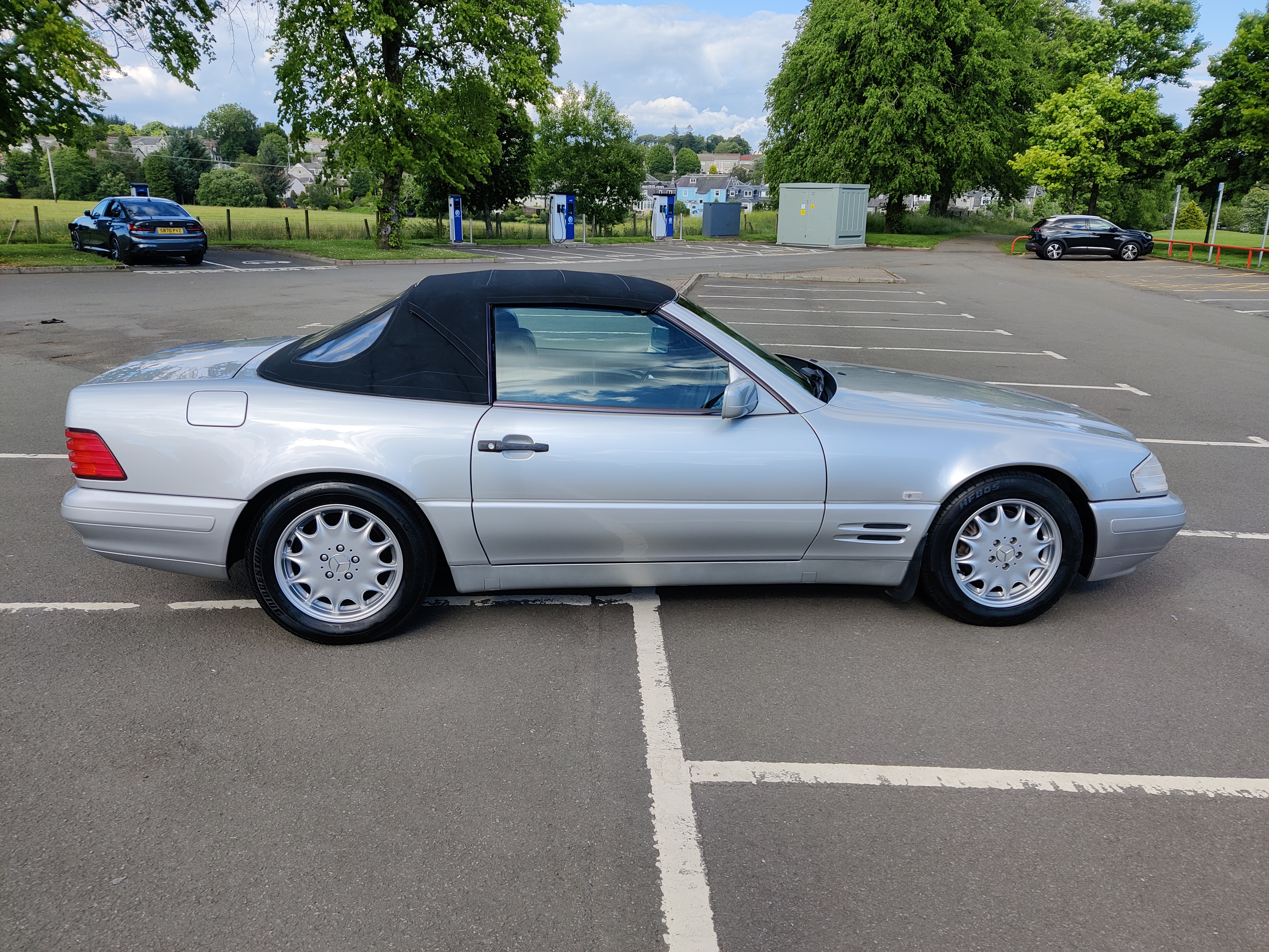 1997 MERCEDES-BENZ (R129) SL 280
