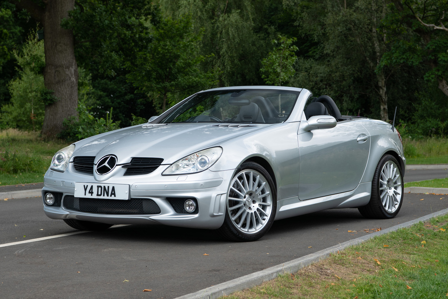 NO RESERVE: 2006 MERCEDES-BENZ (R171) SLK 55 AMG