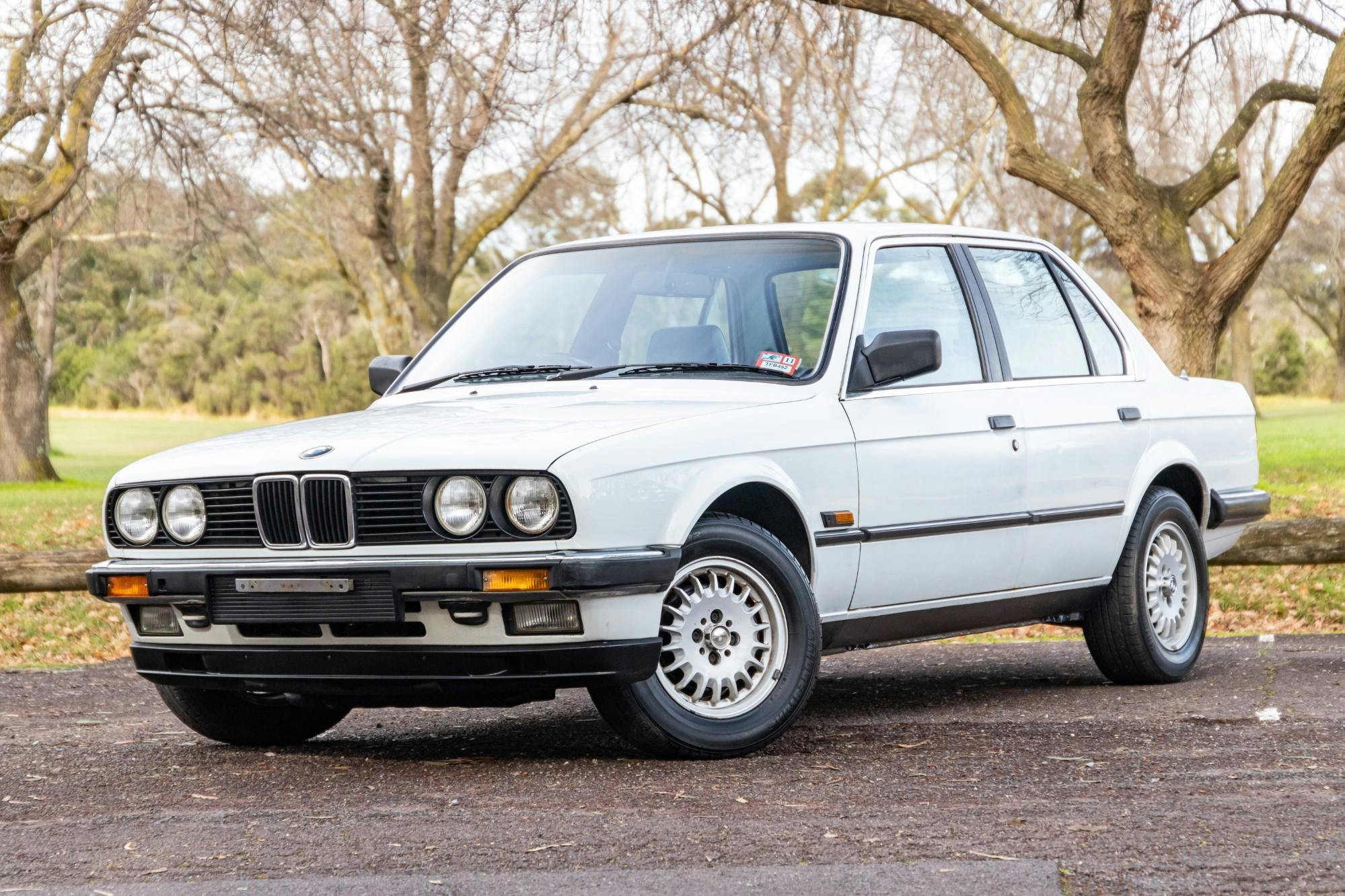 1986 BMW E30 320i 1986-bmw-e30-320i