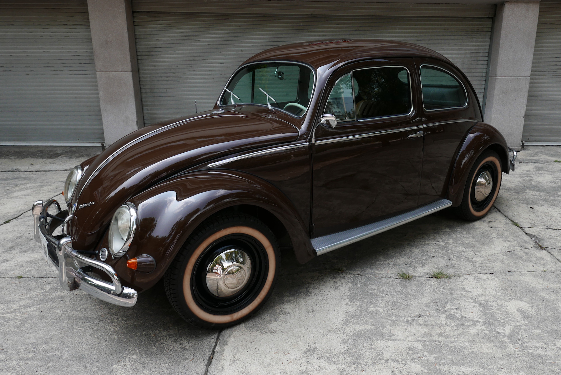 1957 VOLKSWAGEN BEETLE - OVAL WINDOW