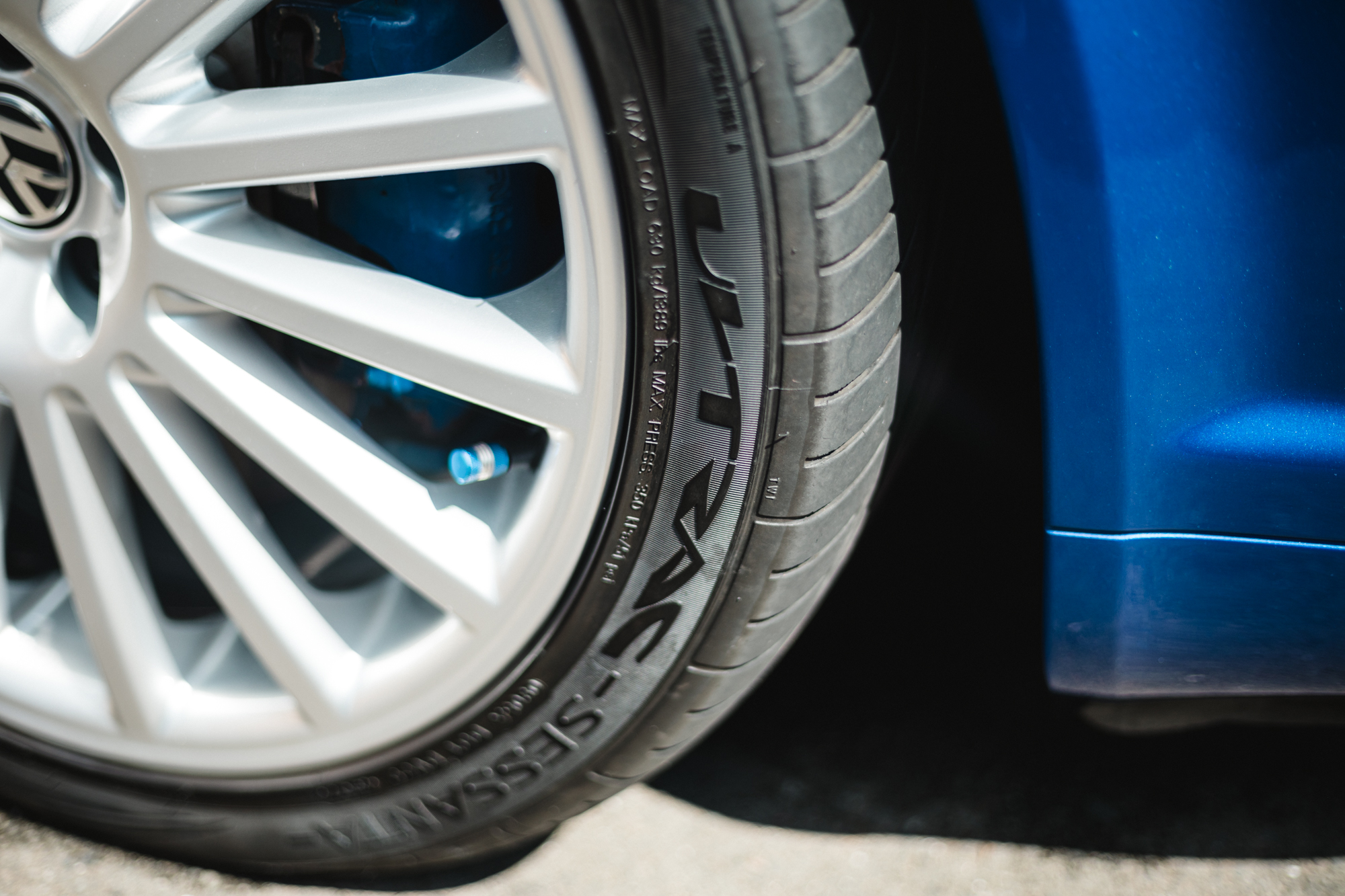 2003 VOLKSWAGEN GOLF (MK4) R32