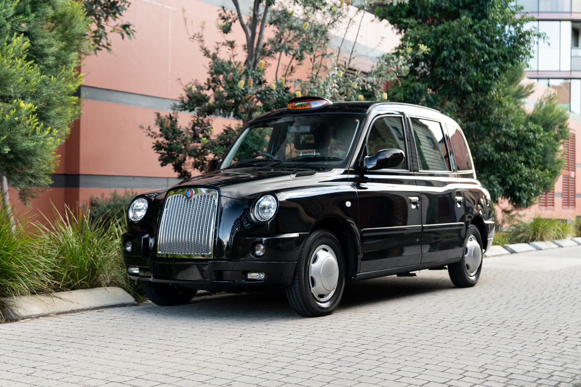 2017 LONDON TAXI COMPANY TX4