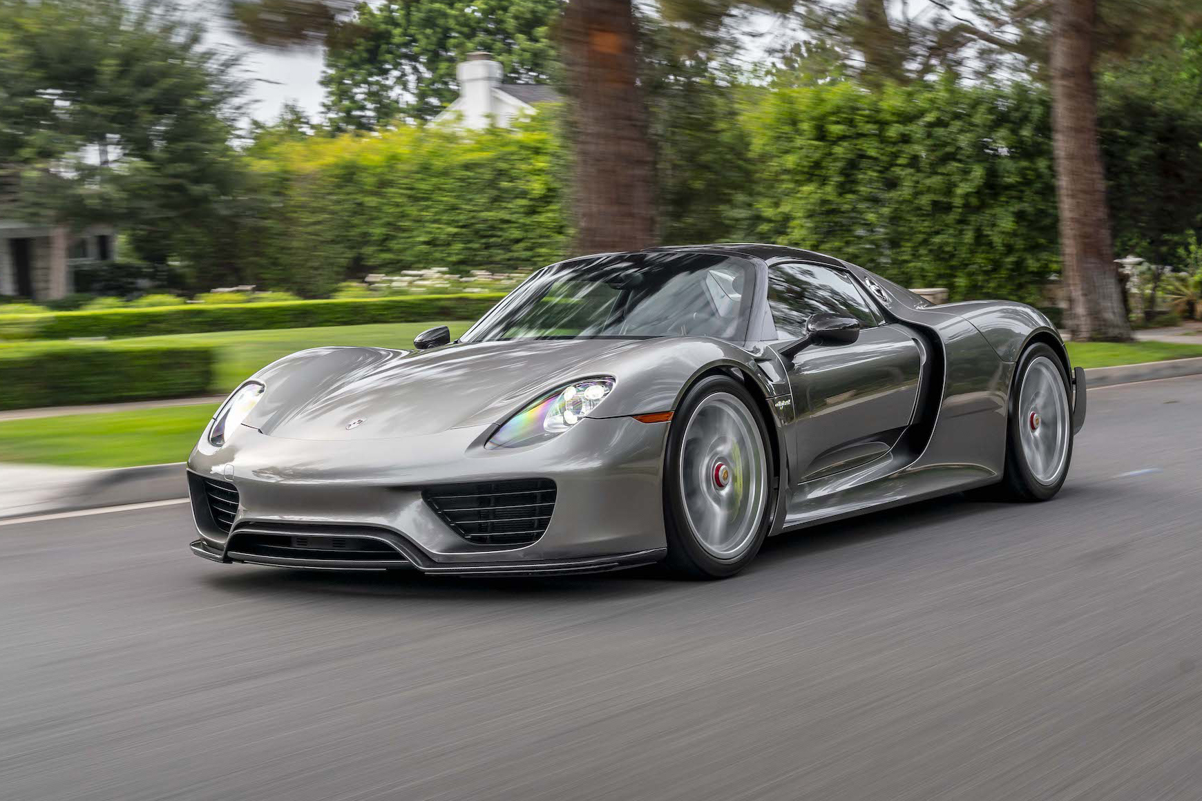 NO RESERVE: 2015 PORSCHE 918 SPYDER WEISSACH PACKAGE