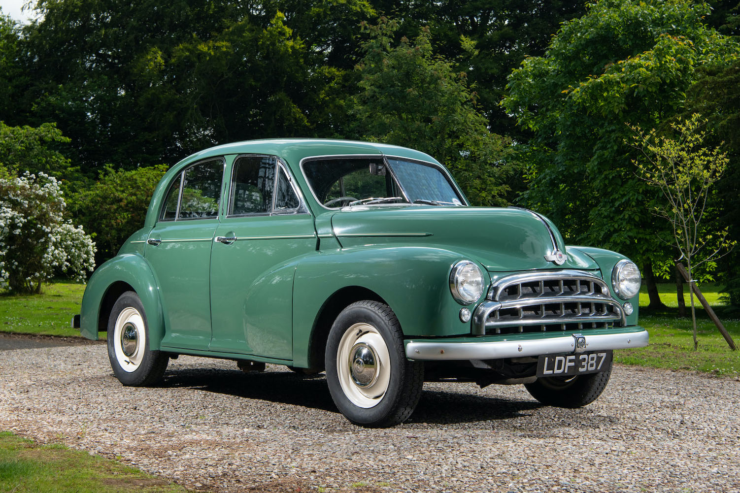 NO RESERVE: 1952 MORRIS OXFORD