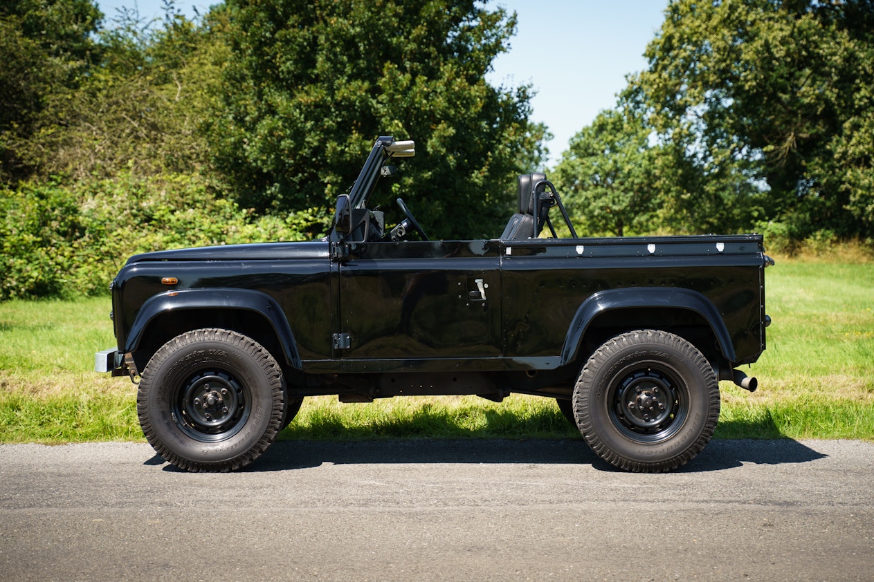 2000 LAND ROVER DEFENDER 90 TD5 SOFT TOP sale by auction in Henley-on-Thames, Oxfordshire, United Kingdom