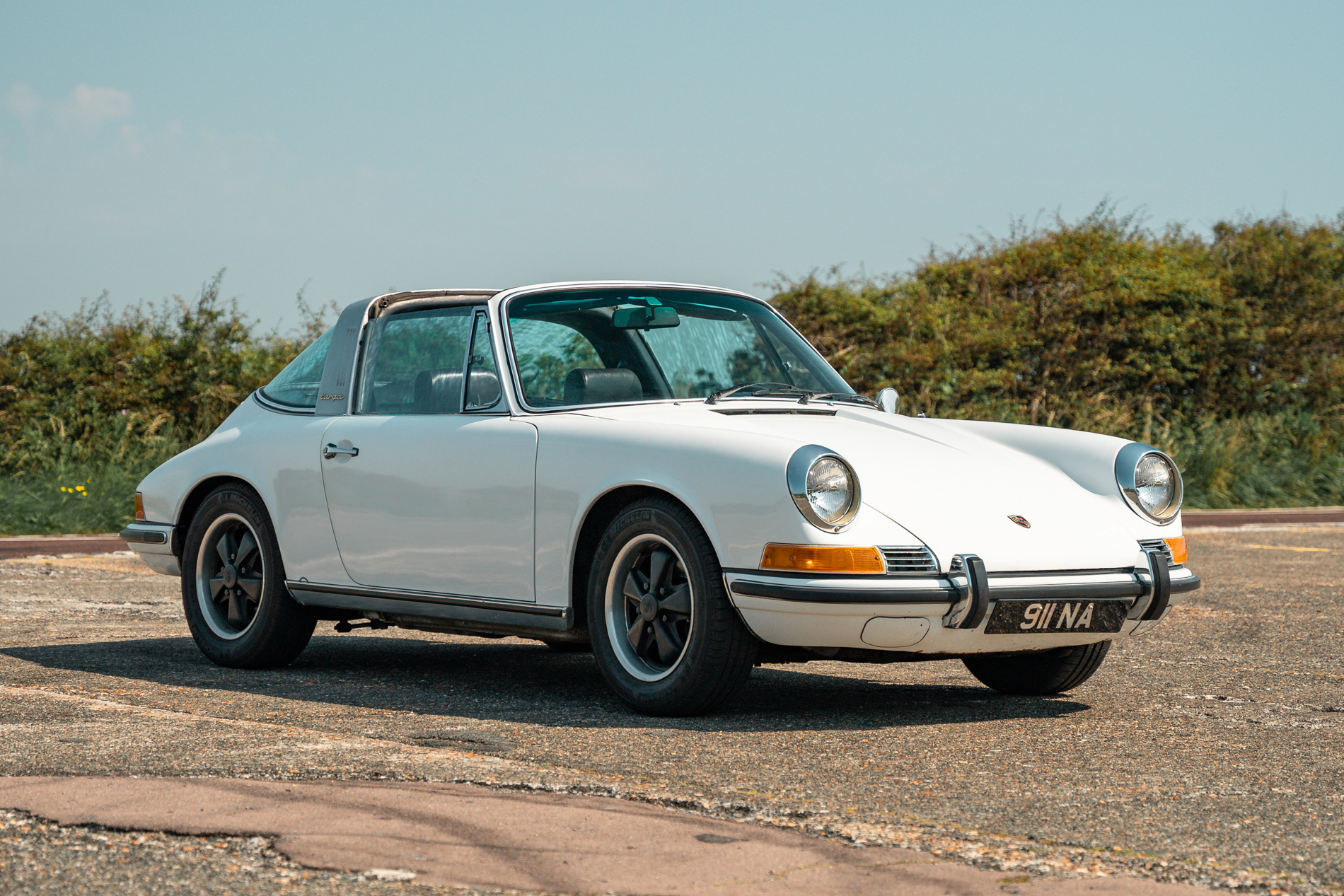 NO RESERVE: 1970 PORSCHE 911 S 2.2 TARGA