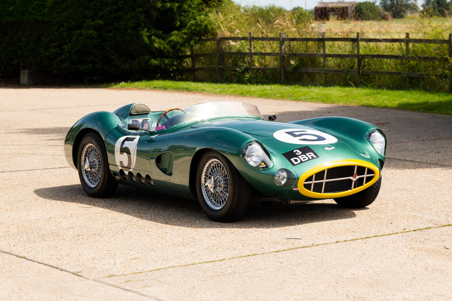 NO RESERVE: 2013 EVANTA ASTON MARTIN DBR1 LE MANS EVOCATION