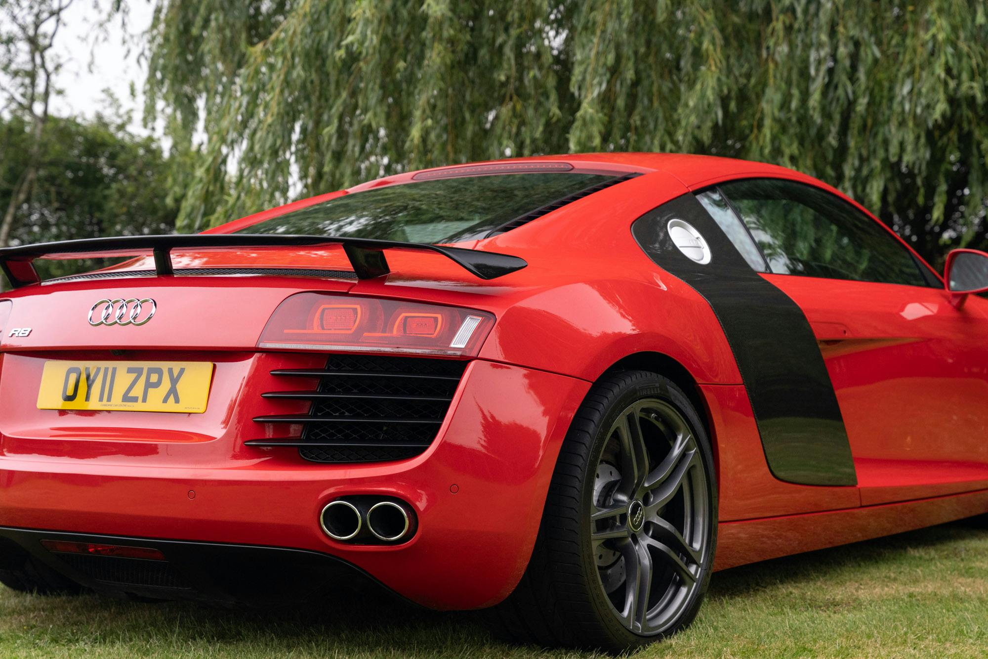 2011 R8 2011 AUDI R8 4.2 V8 - MANUAL