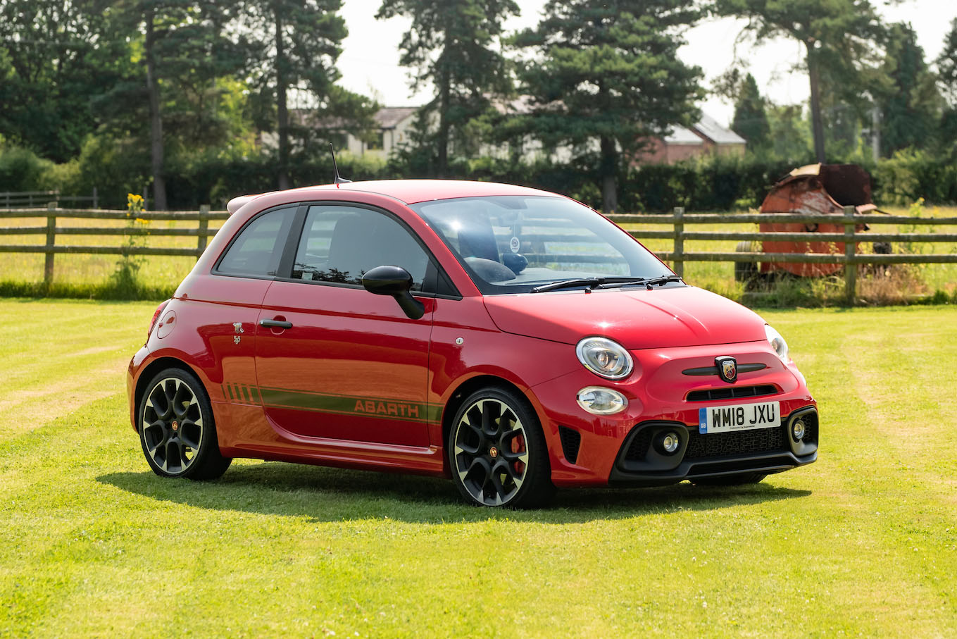 NO RESERVE: 2018 ABARTH 595 COMPETIZIONE