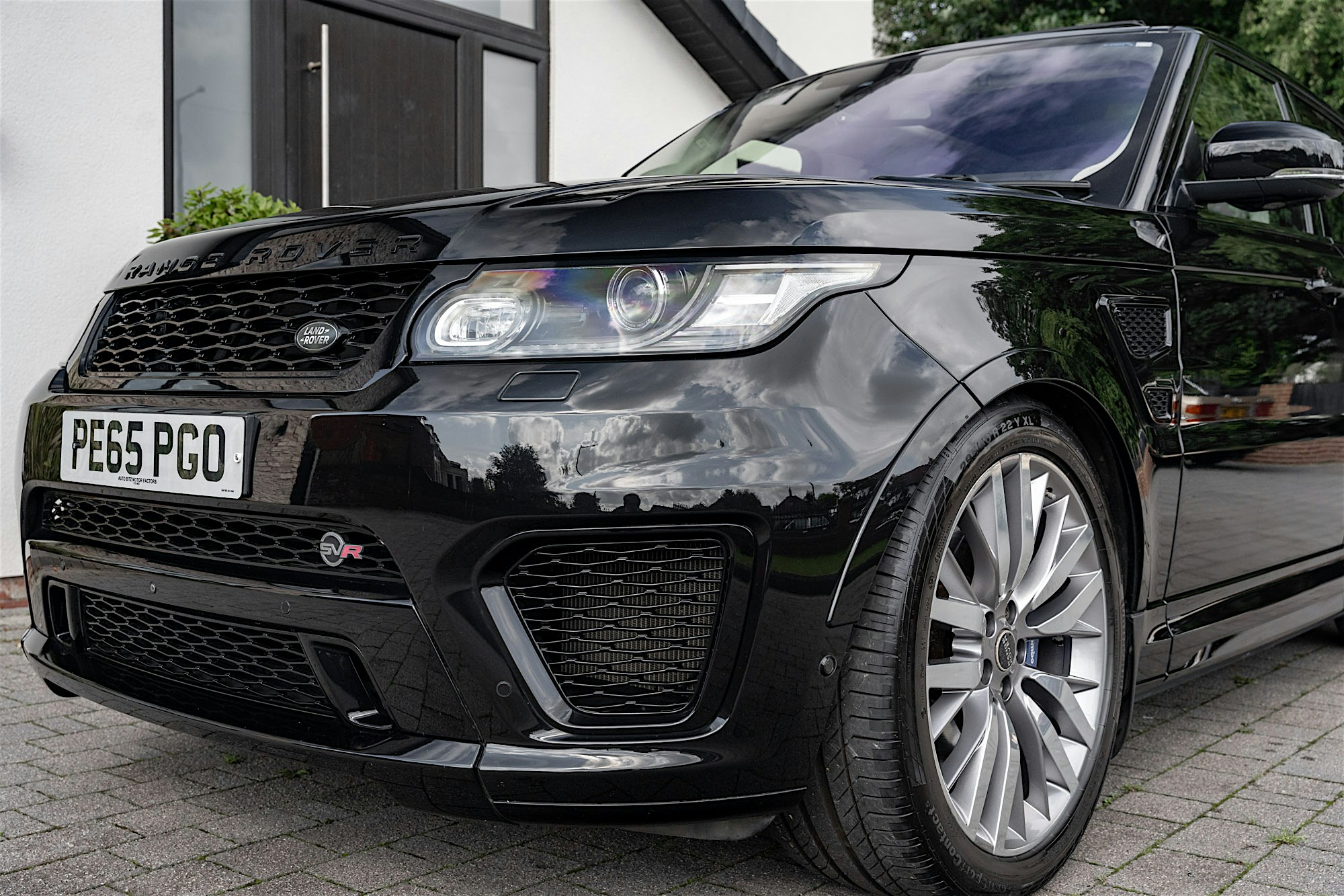 2015 RANGE ROVER SPORT SVR - 14,352 MILES