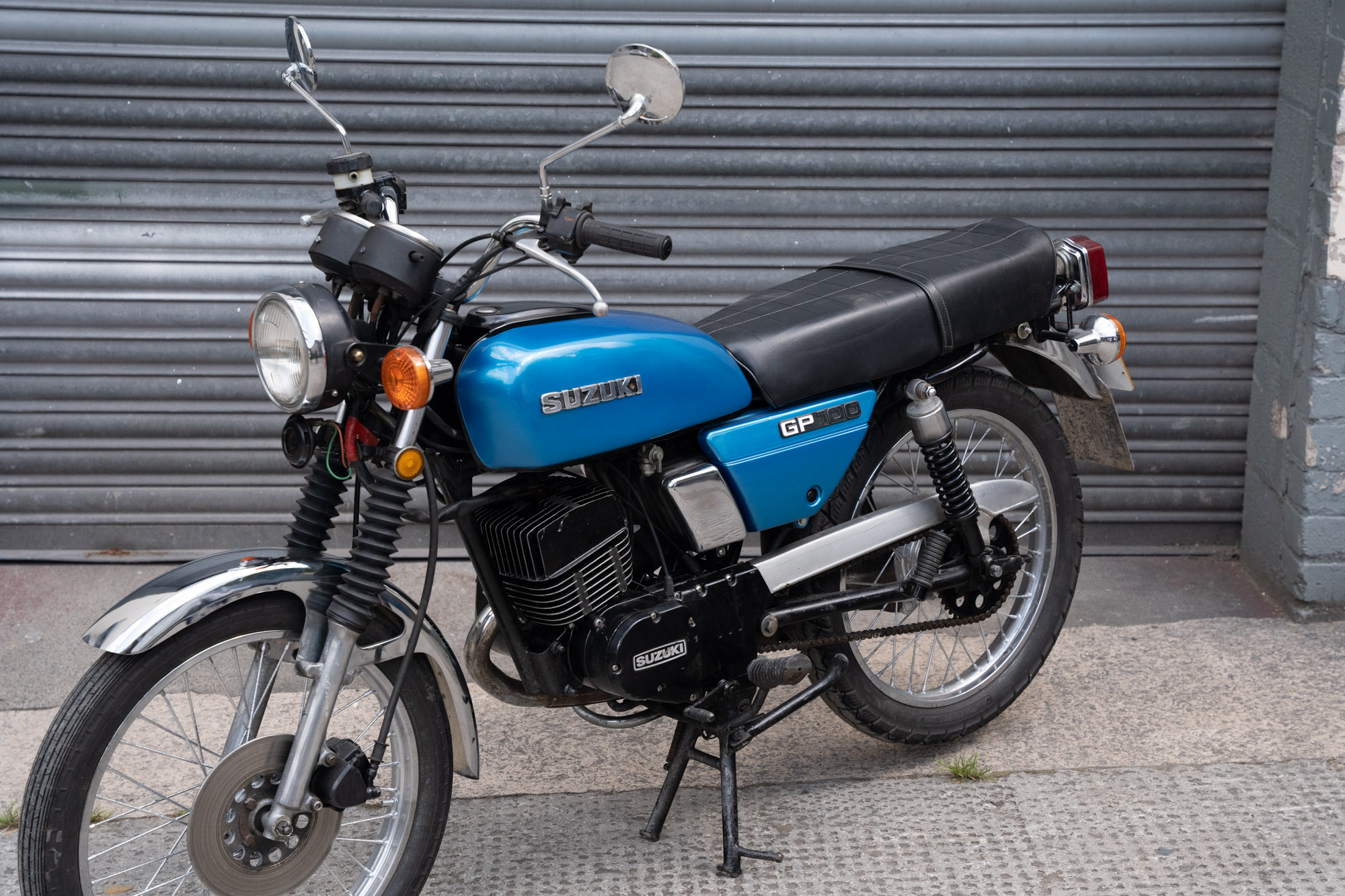 1986 SUZUKI GP100