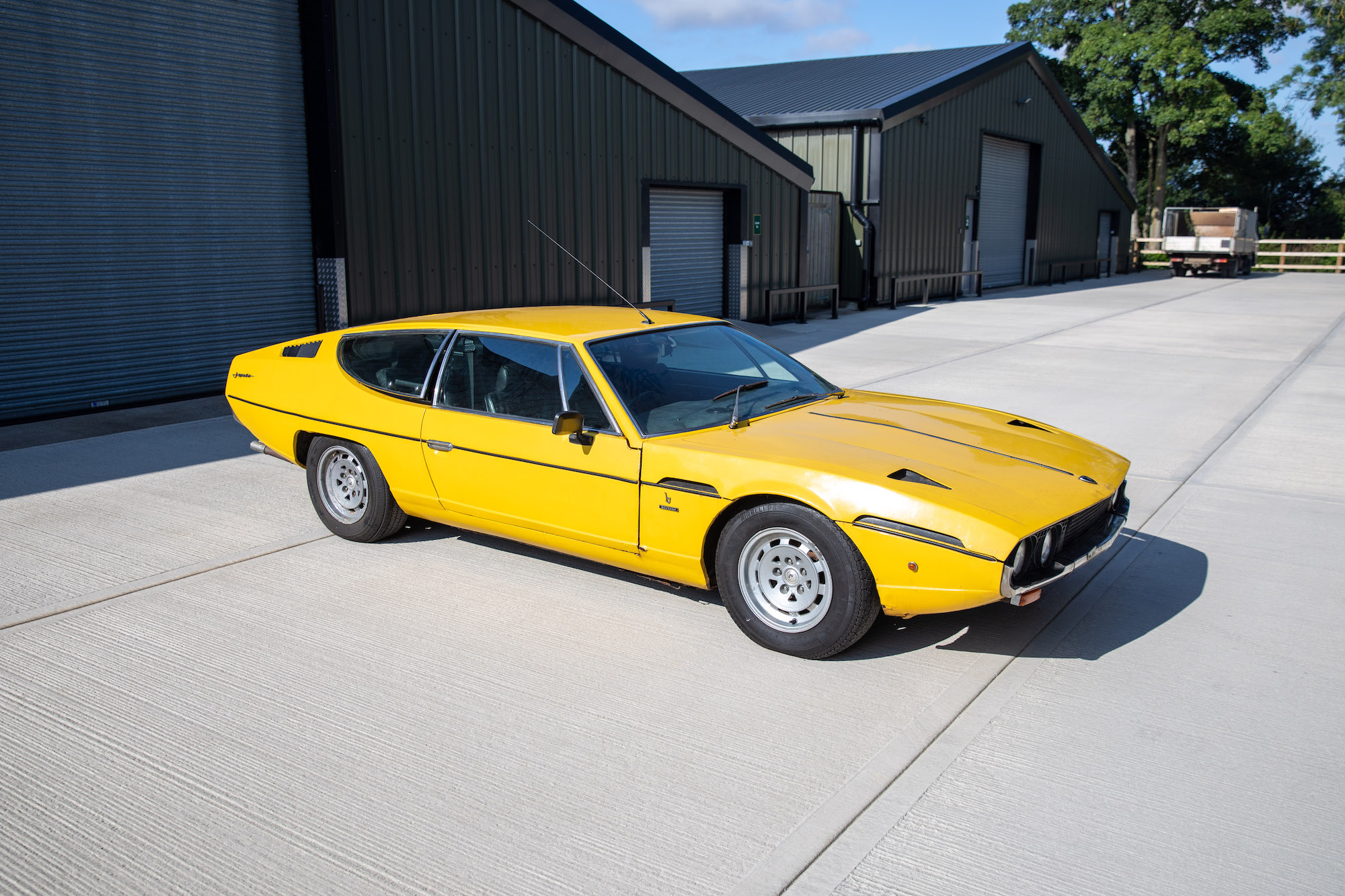 Lamborghini espada 400 gt