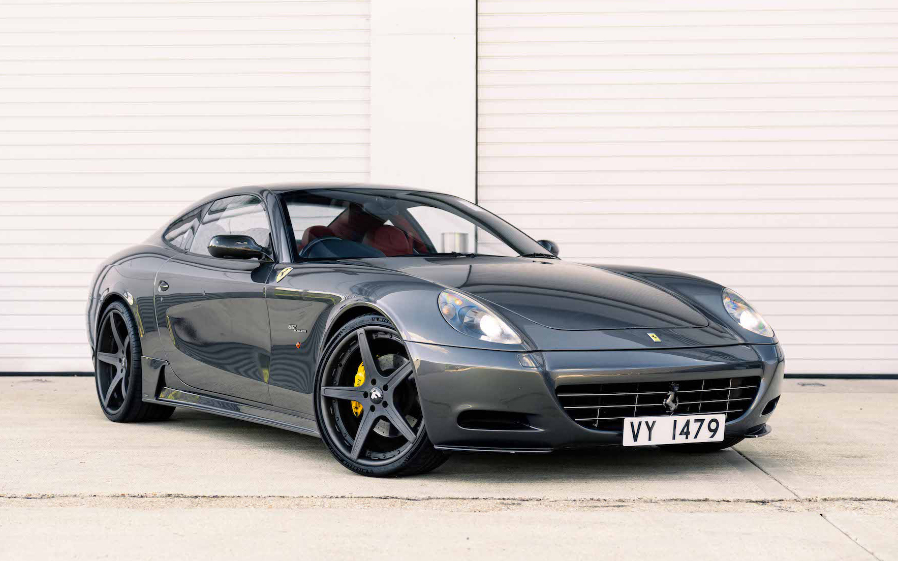 NO RESERVE: 2005 FERRARI 612 SCAGLIETTI