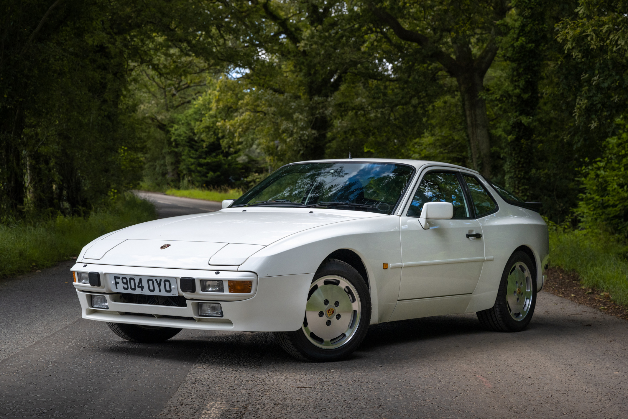 NO RESERVE: 1988 PORSCHE 944 2.5