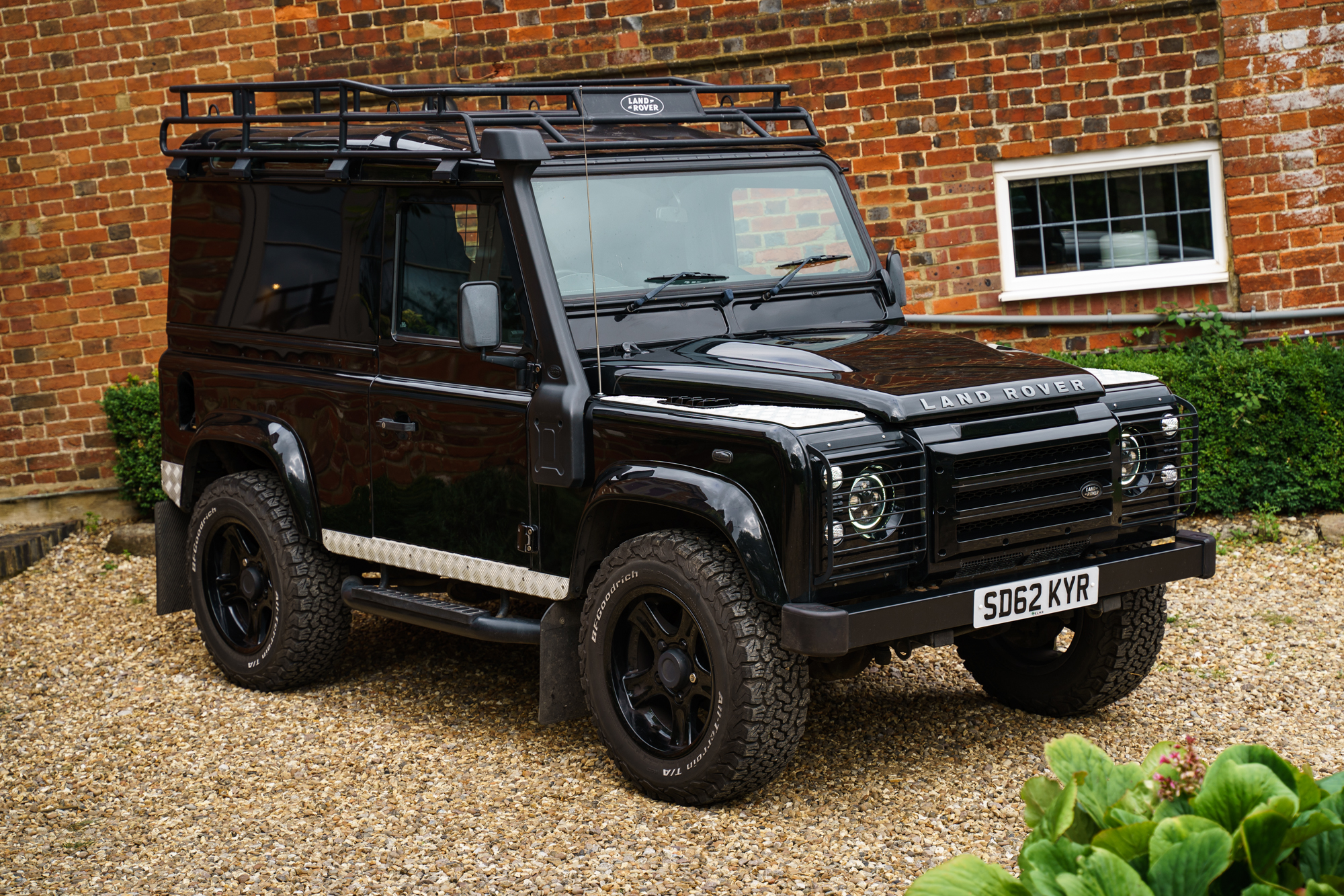 NO RESERVE: 2012 LAND ROVER DEFENDER HARDTOP 90 XS