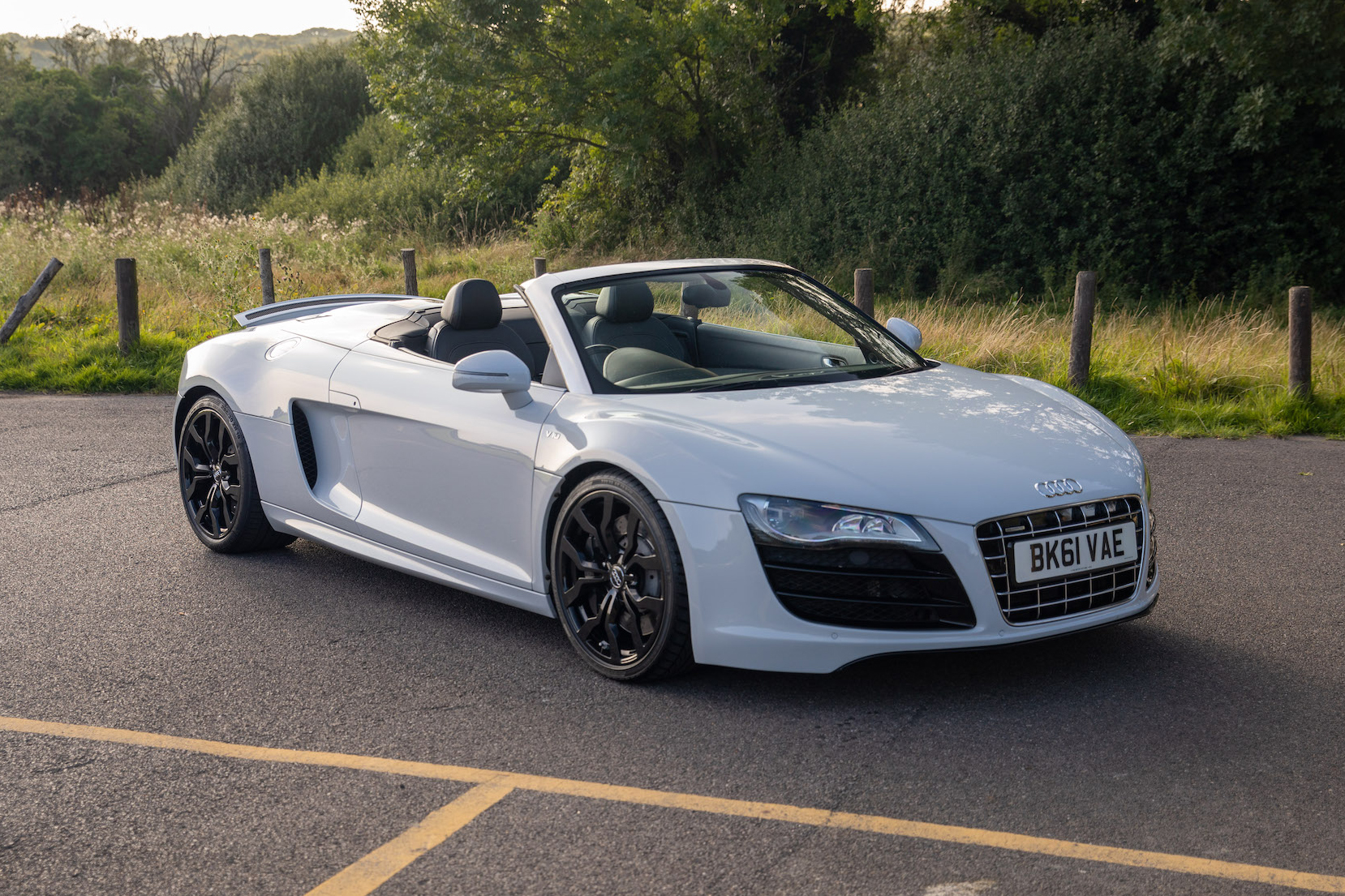 NO RESERVE: 2011 AUDI R8 V10 SPYDER