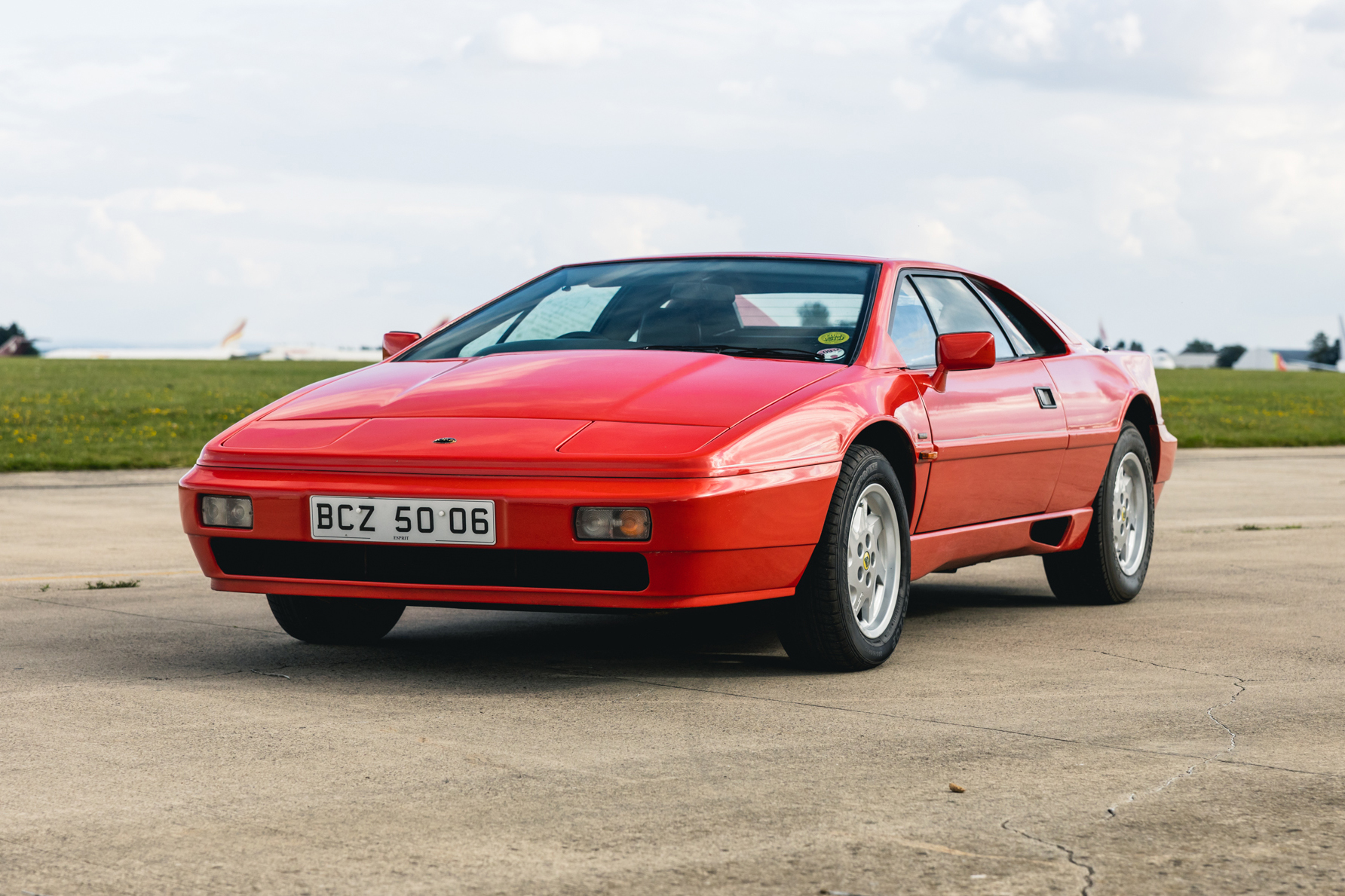 NO RESERVE: 1988 LOTUS ESPRIT X180