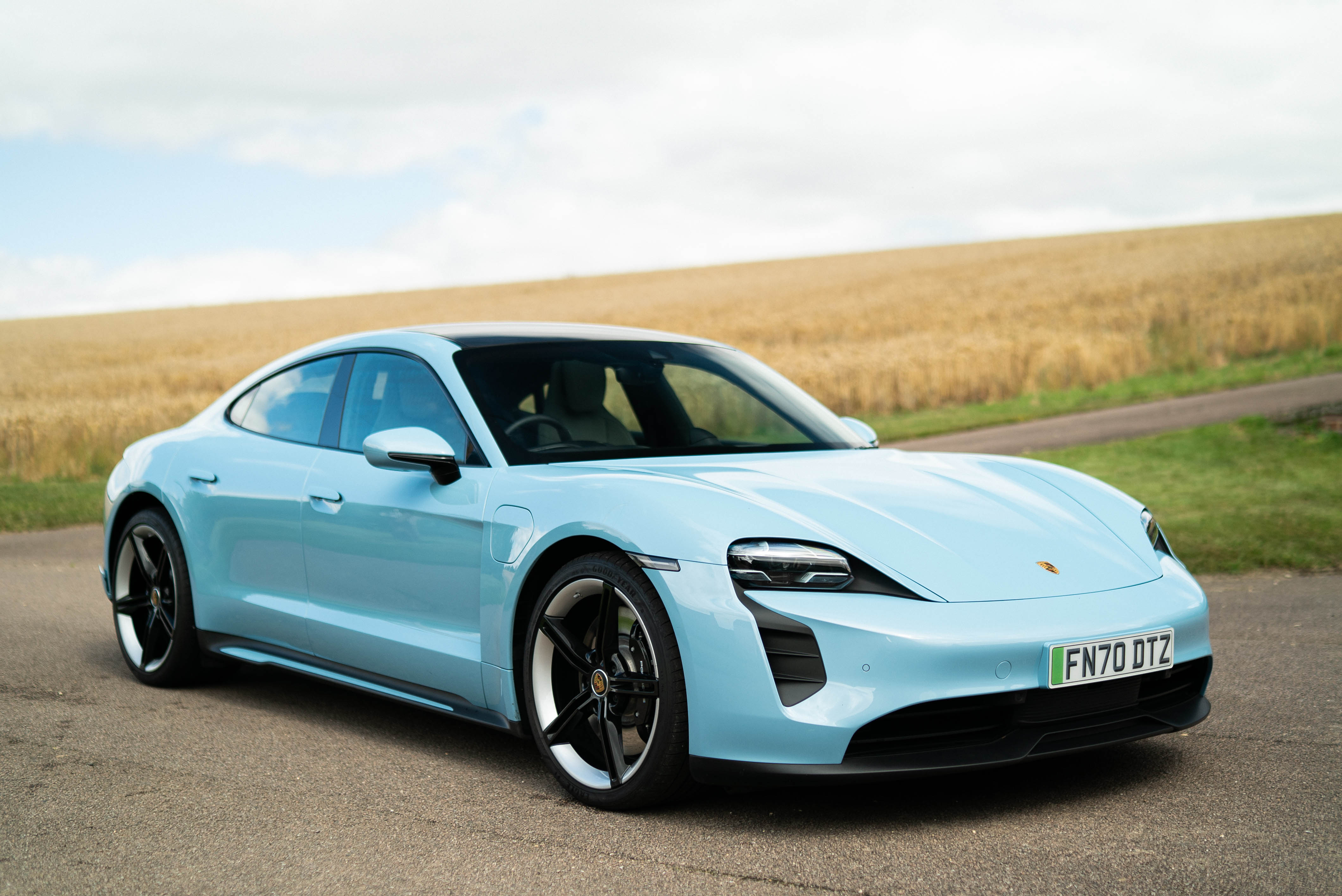 2020 PORSCHE TAYCAN 4S - PERFORMANCE PLUS