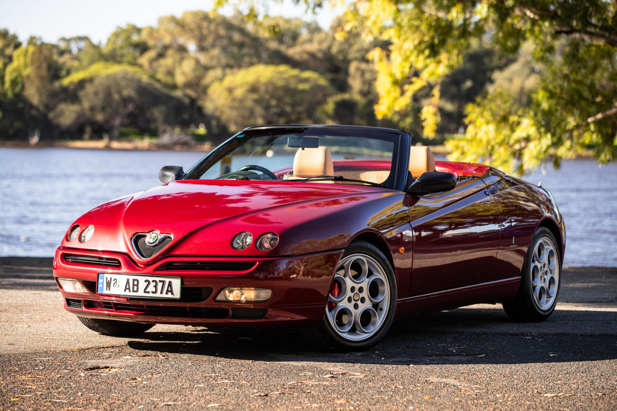 NO RESERVE: 2002 ALFA ROMEO SPIDER 3.0 V6 24V