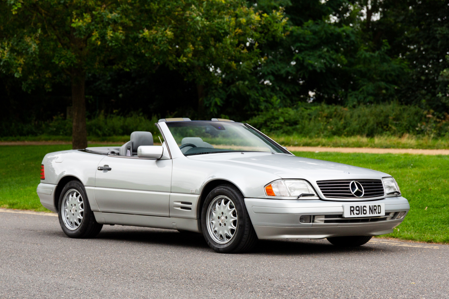 1997 MERCEDES-BENZ (R129) SL500