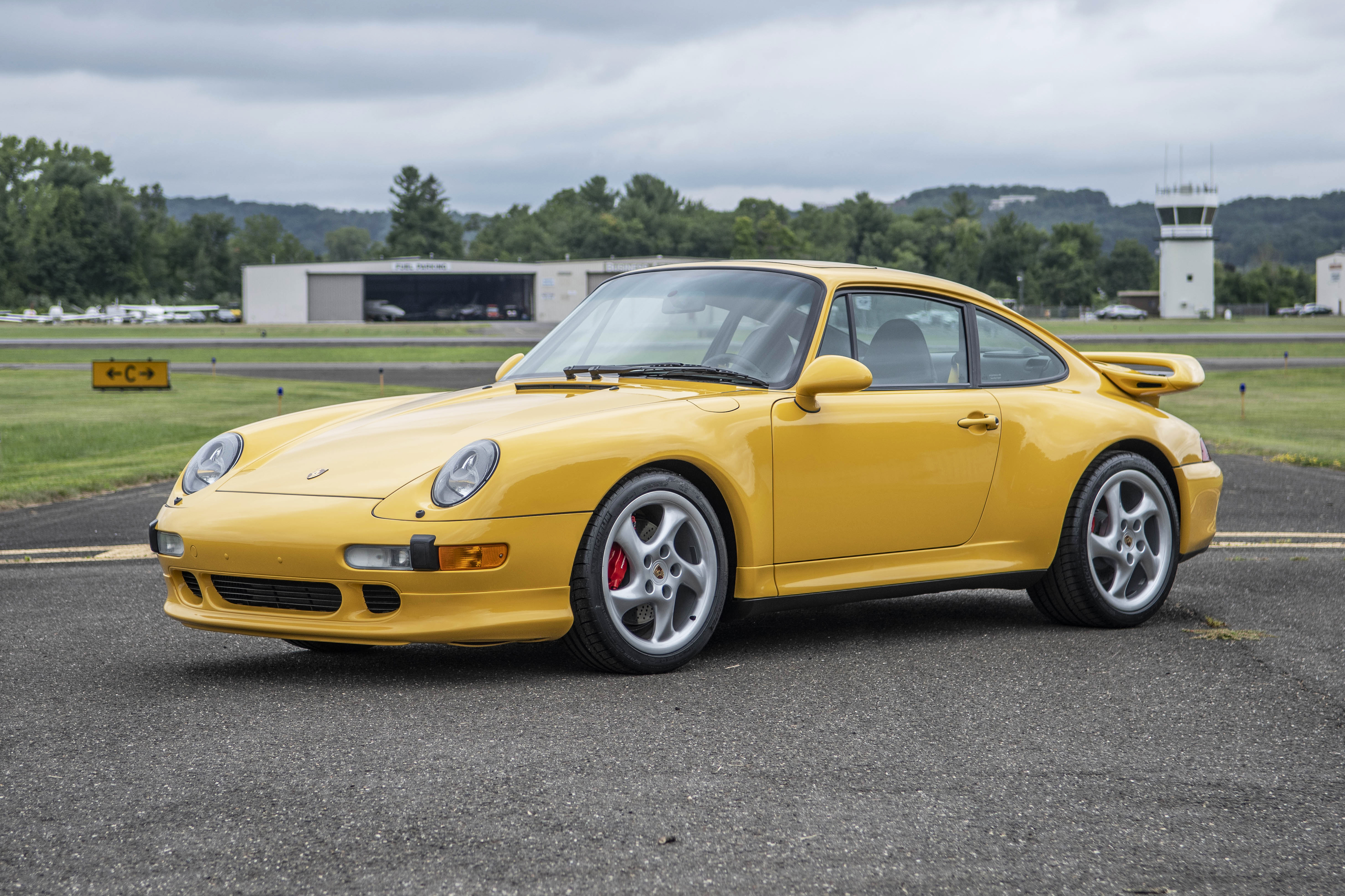 1997 PORSCHE 911 (993) CARRERA 4S - 1,126 MILES