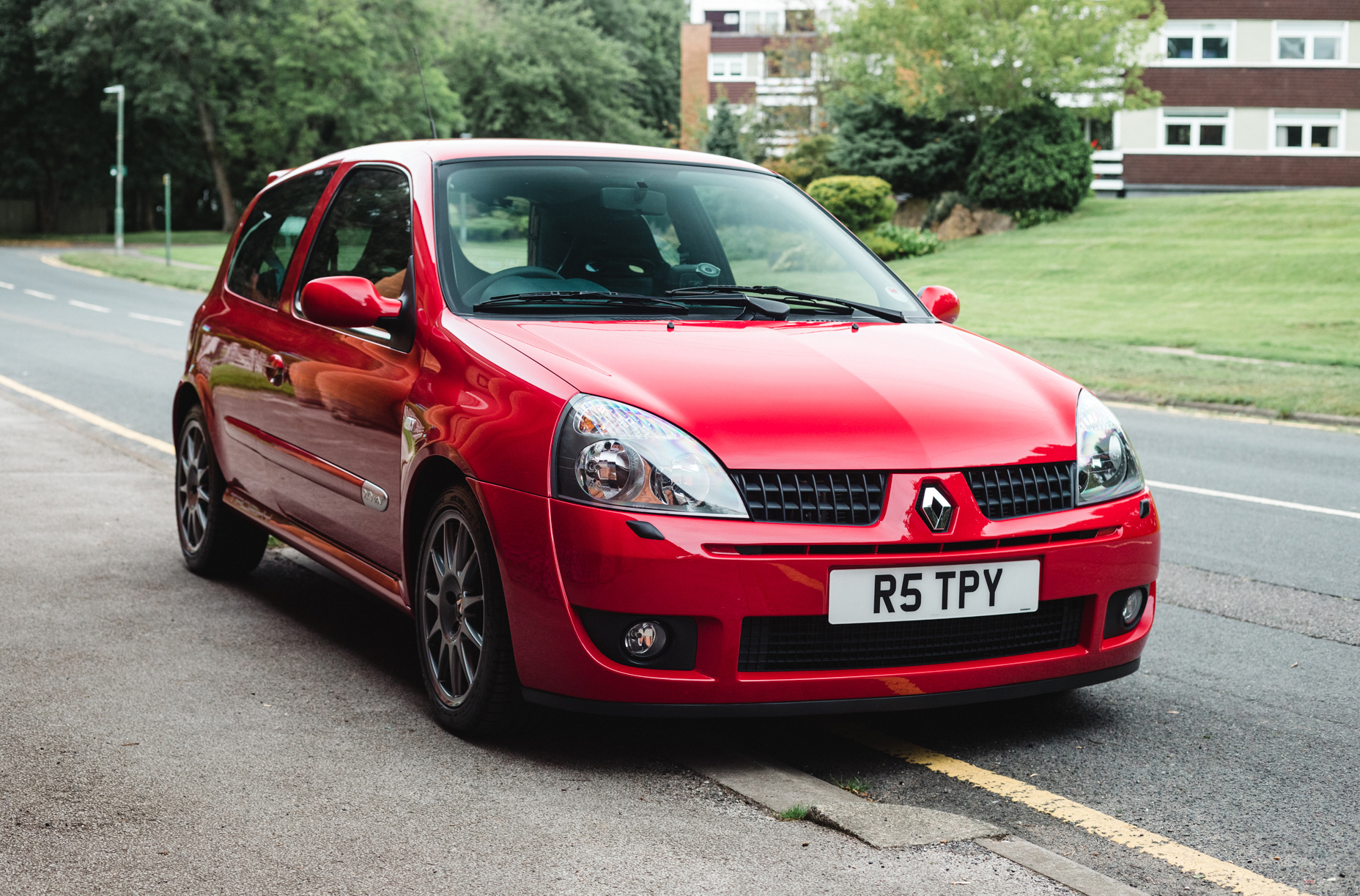 NO RESERVE: 2005 RENAULTSPORT CLIO 182 TROPHY