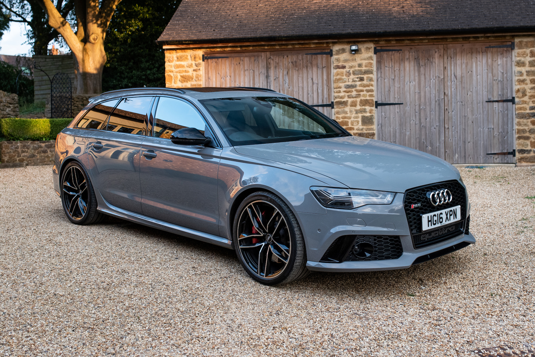 2016 AUDI RS6 AVANT - PERFORMANCE