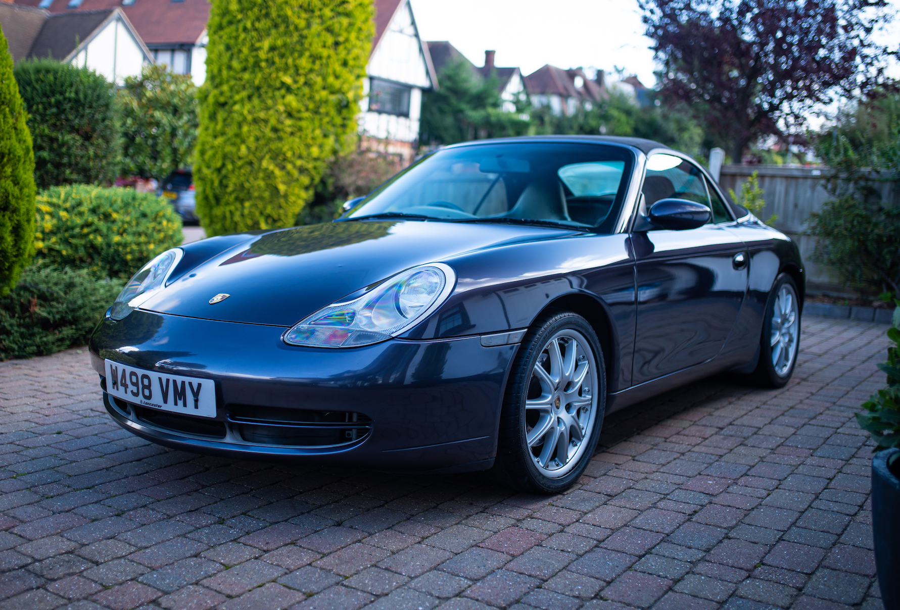 NO RESERVE: 2000 PORSCHE 911 (996) CARRERA 4 CABRIOLET