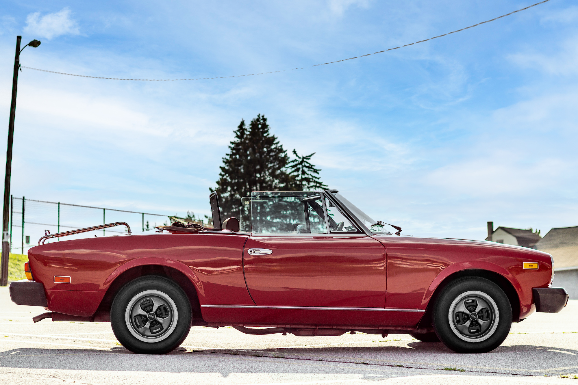 1980-fiat-124-spider-2000-for-sale-by-auction-in-altoona-pa-usa
