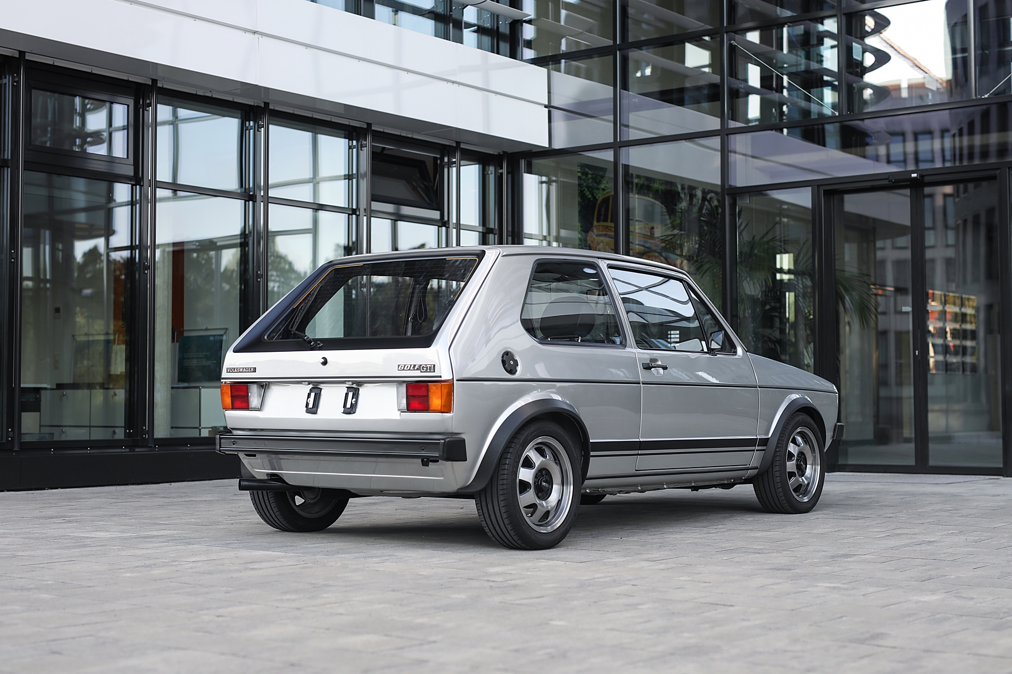1977 VOLKSWAGEN GOLF (MK1) GTI