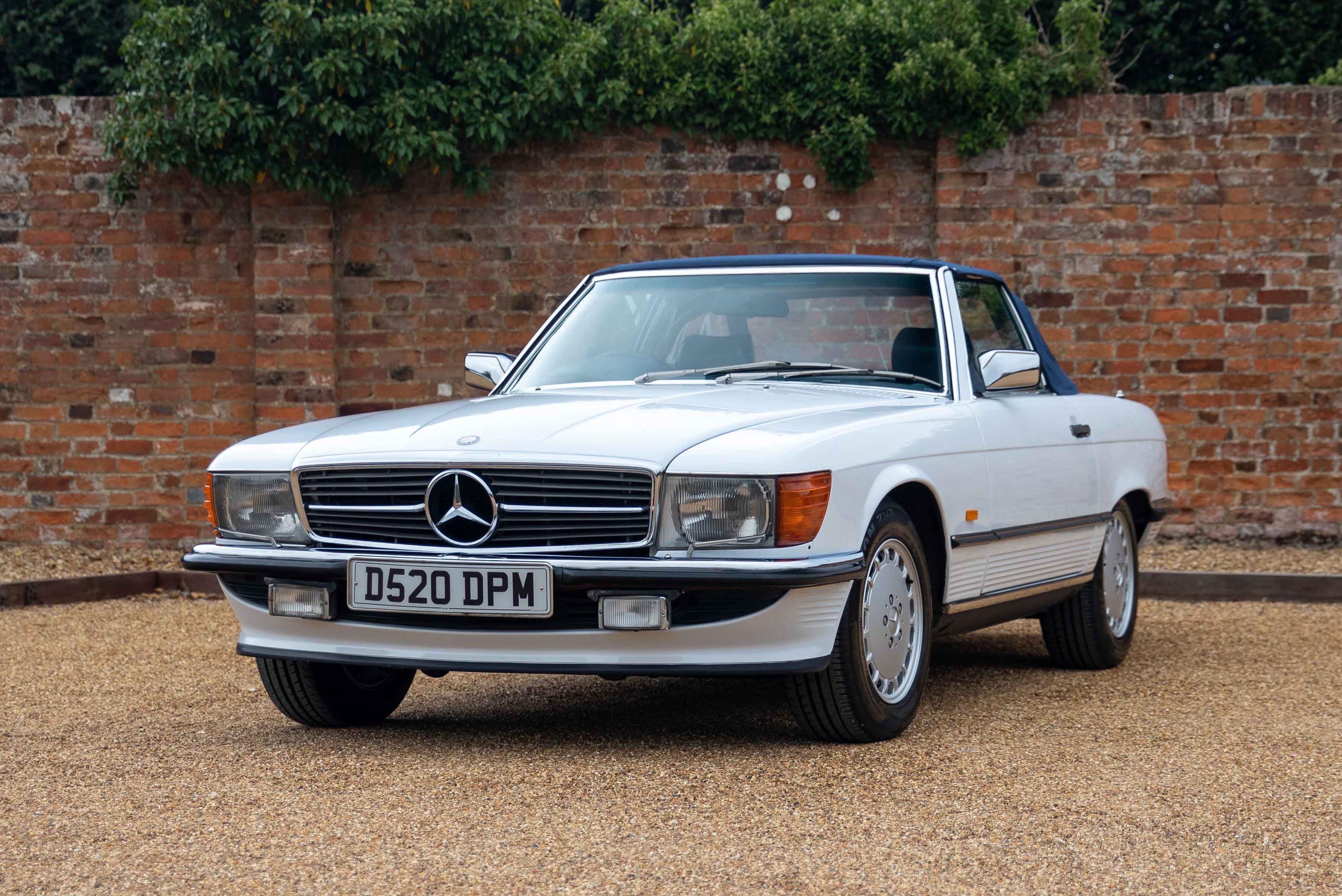 1987 MERCEDES-BENZ (R107) 500 SL